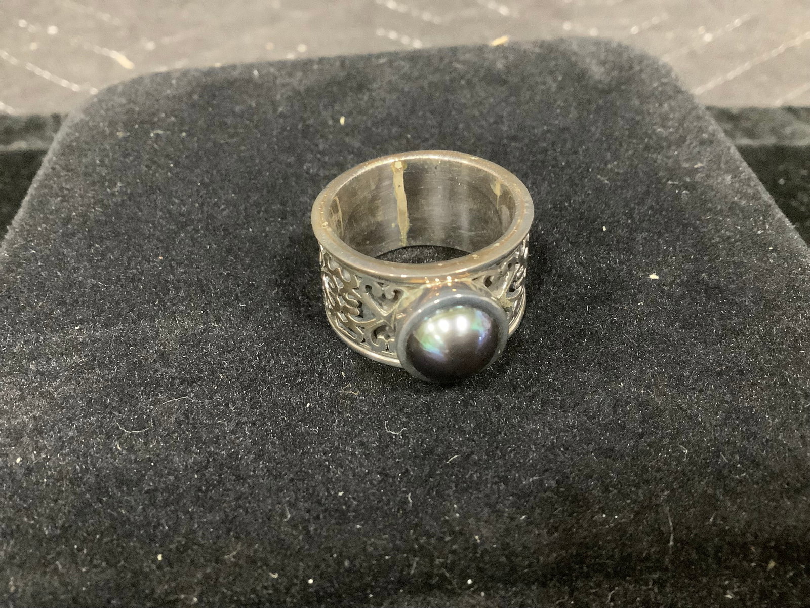Artisan Crafted Sterling Cultured Freshwater Pearl Band Ring (Size: 8): Artisan Crafted Sterling Cultured Freshwater Pearl Band Ring (Size: 8)