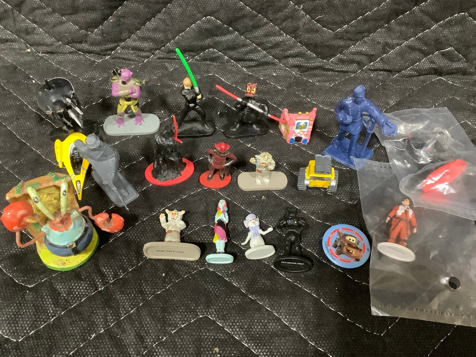 Childrens toys miniature figures(Spongebob, Star Wars, and more) (1 of 1)