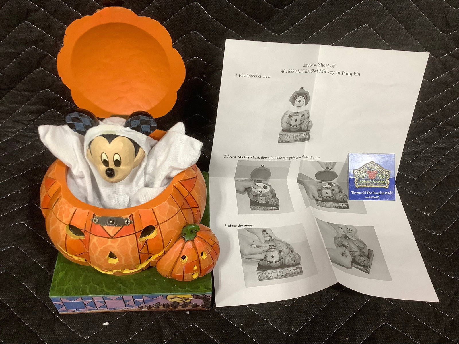 Walt Disney Jim Shore Ghost Mickey in Pumpkin Collectible *new in box* (1 of 1)
