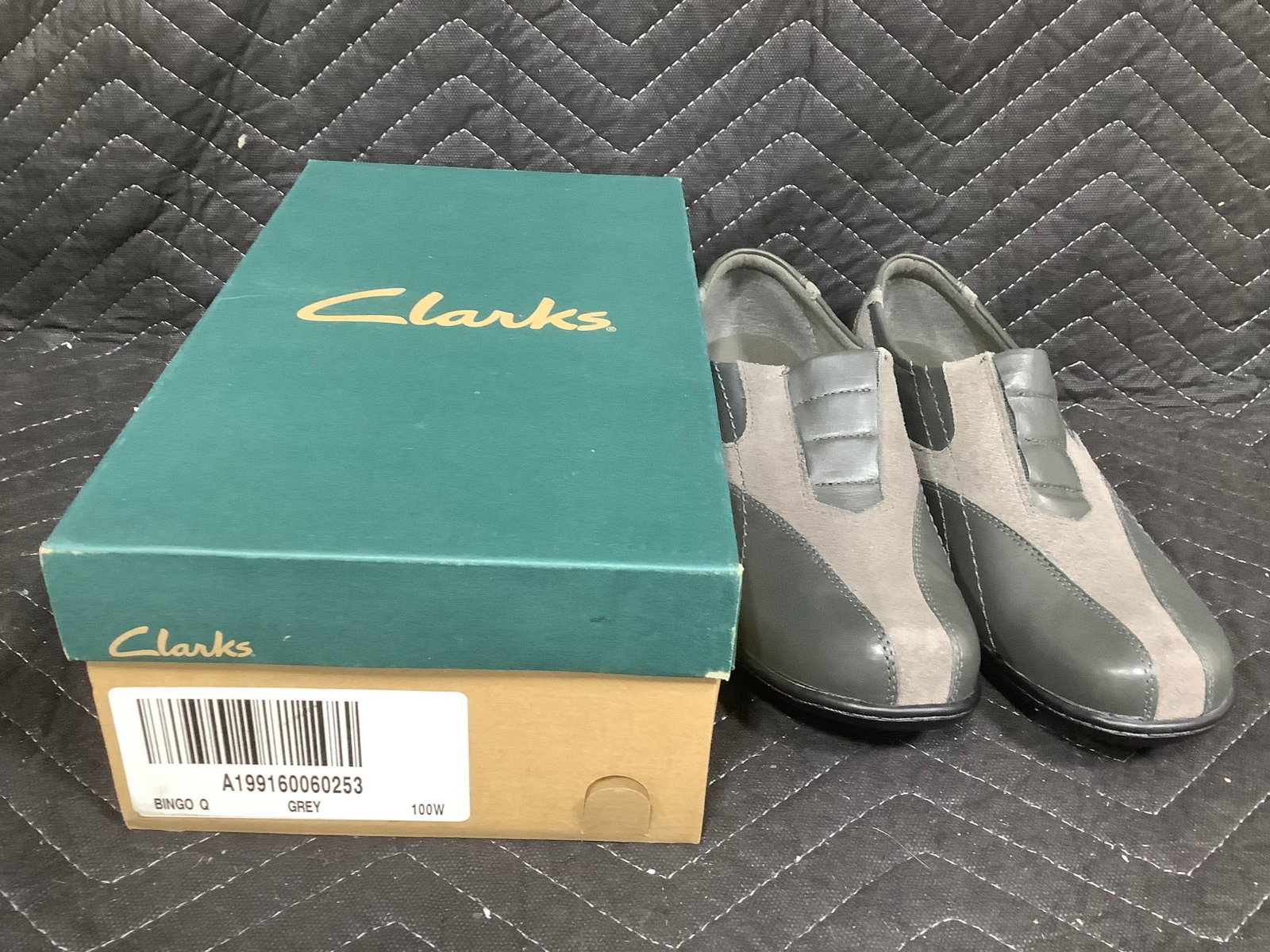 Clarks Bendables Leather & Nubuck Front Gored Shoes (10w): Clarks Bendables Leather & Nubuck Front Gored Shoes (10w)