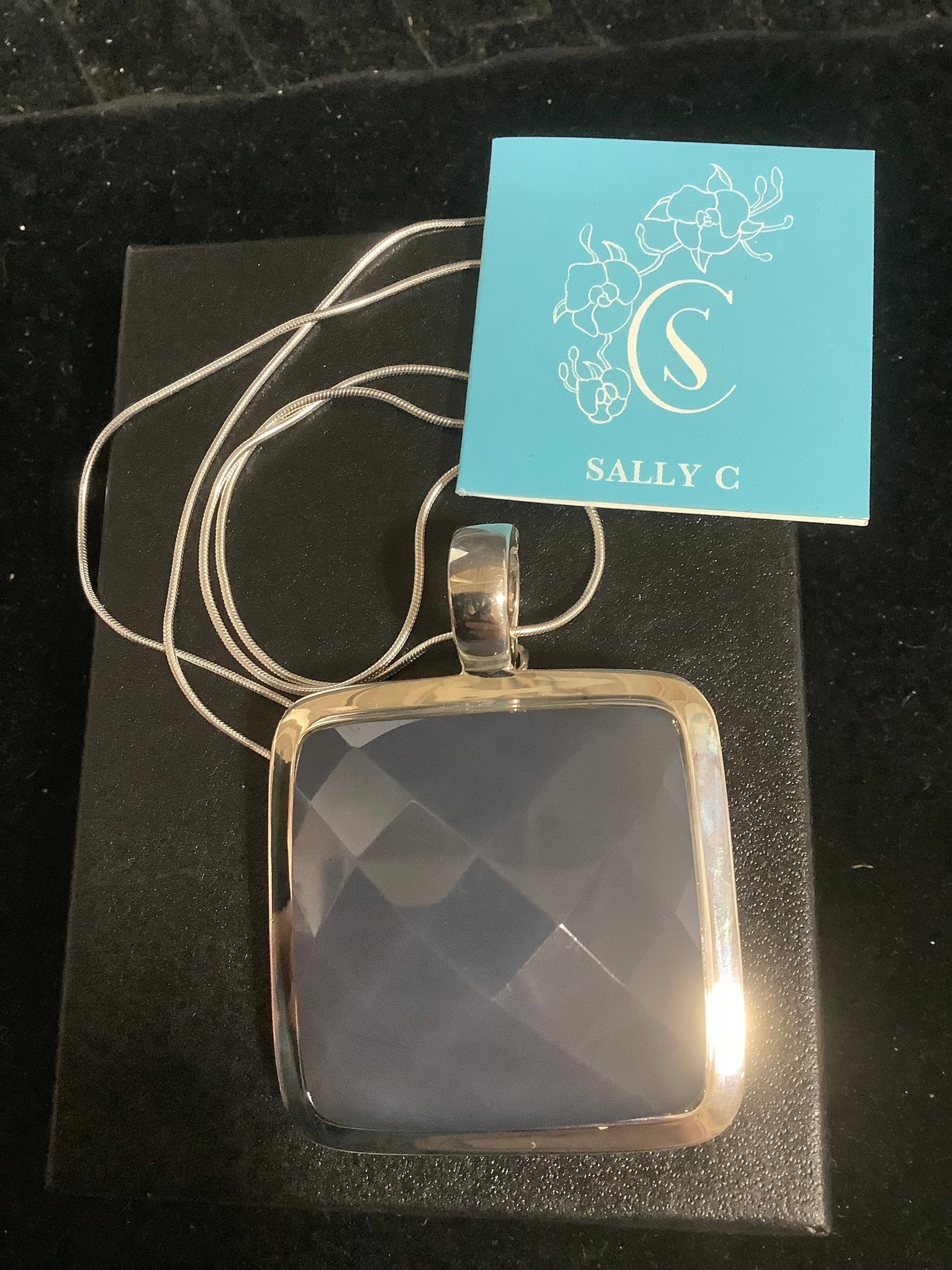 Sally C gray agate pendant (1 of 1)