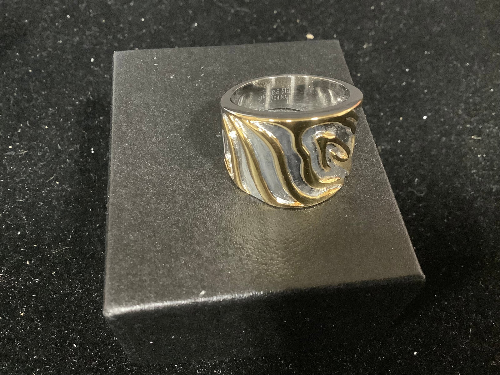 Stainless Steel Ring (Size: 9): Stainless Steel Ring (Size: 9)
