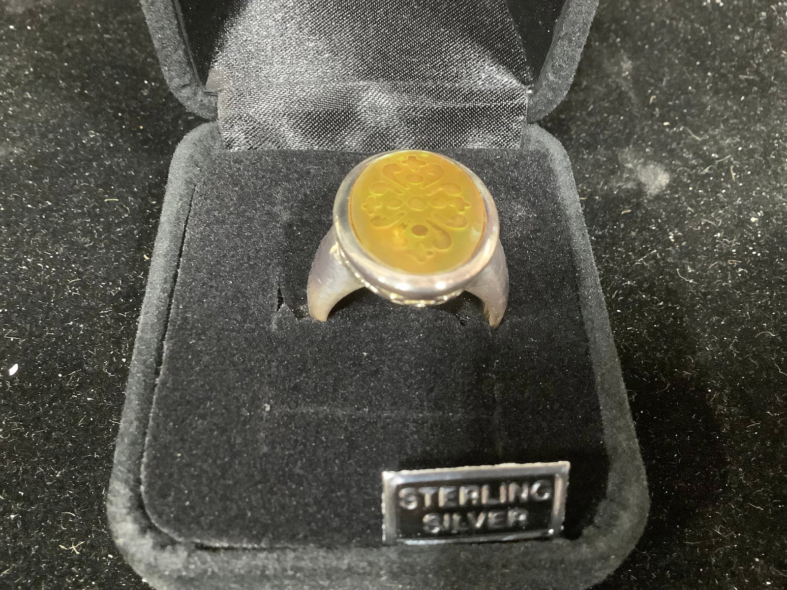 Sterling Jade & Mother of Pearl Triplet Cabochon Ring (Size: 8): Sterling Jade & Mother of Pearl Triplet Cabochon Ring (Size: 8)