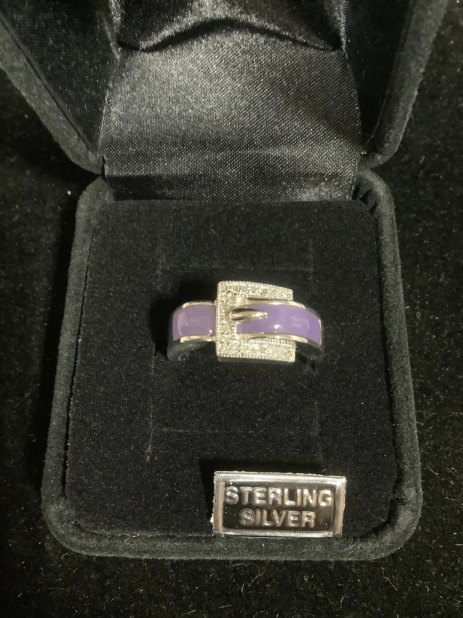 Jade & 1/10ct tw Diamond Sterling Buckle Ring (Size: 8): Jade & 1/10ct tw Diamond Sterling Buckle Ring (Size: 8)