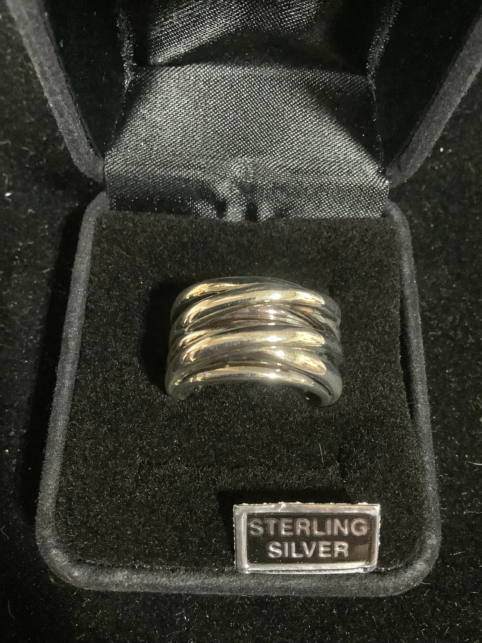 Sterling Bold Cross over Band Ring (Size: 8)