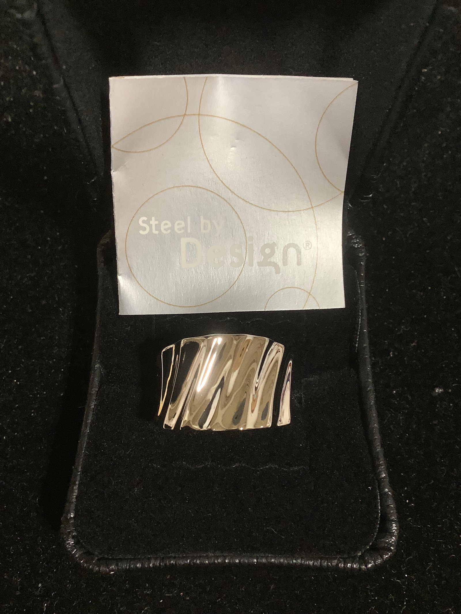Steel by Design Bold Ribbed Ring (Size: 9): Steel by Design Bold Ribbed Ring (Size: 9)