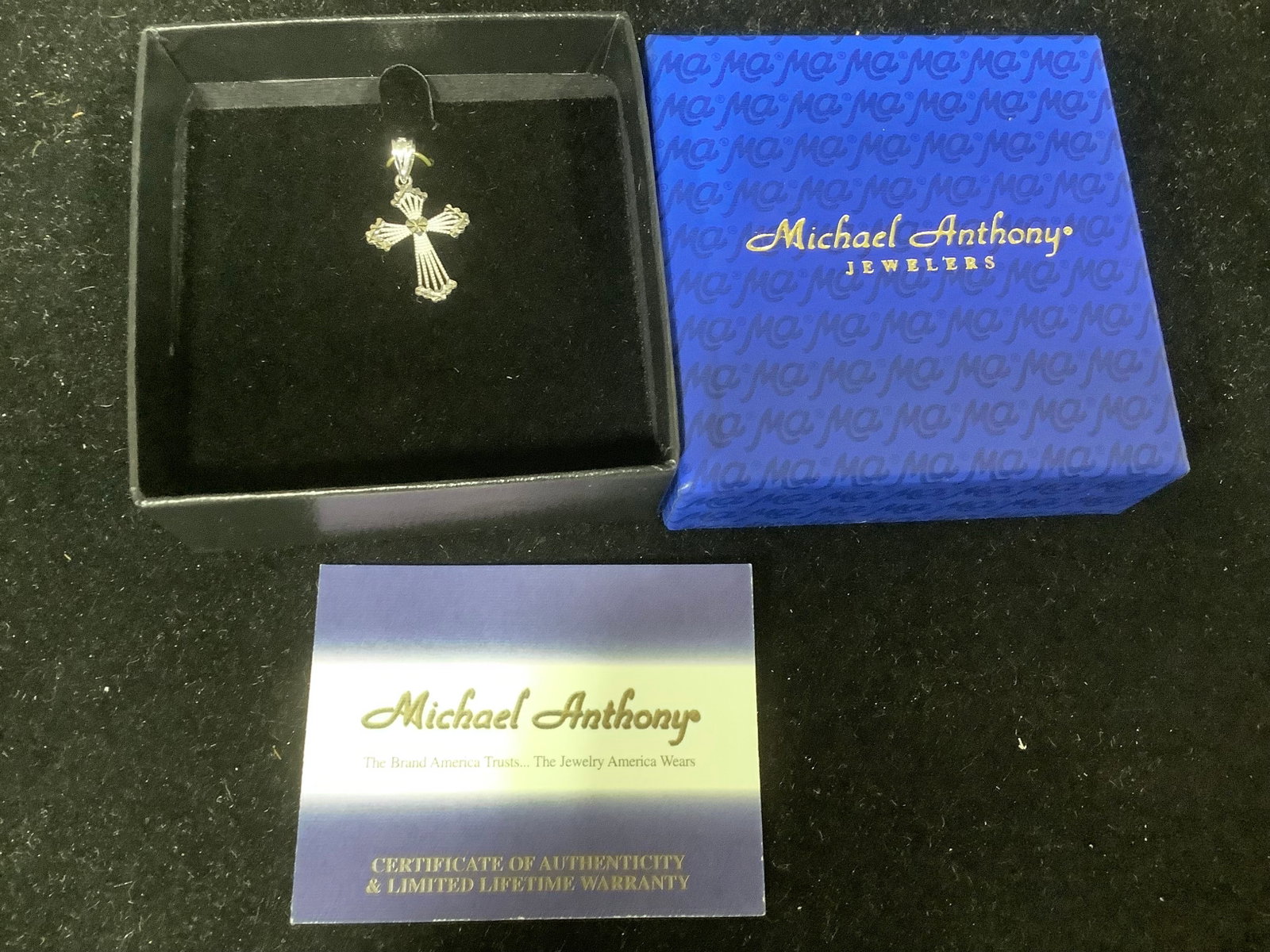 Michael Anthony jewelers USA Gold 14k Diamond Cut Cross Pendant: Michael Anthony jewelers USA Gold 14k Diamond Cut Cross Pendant
