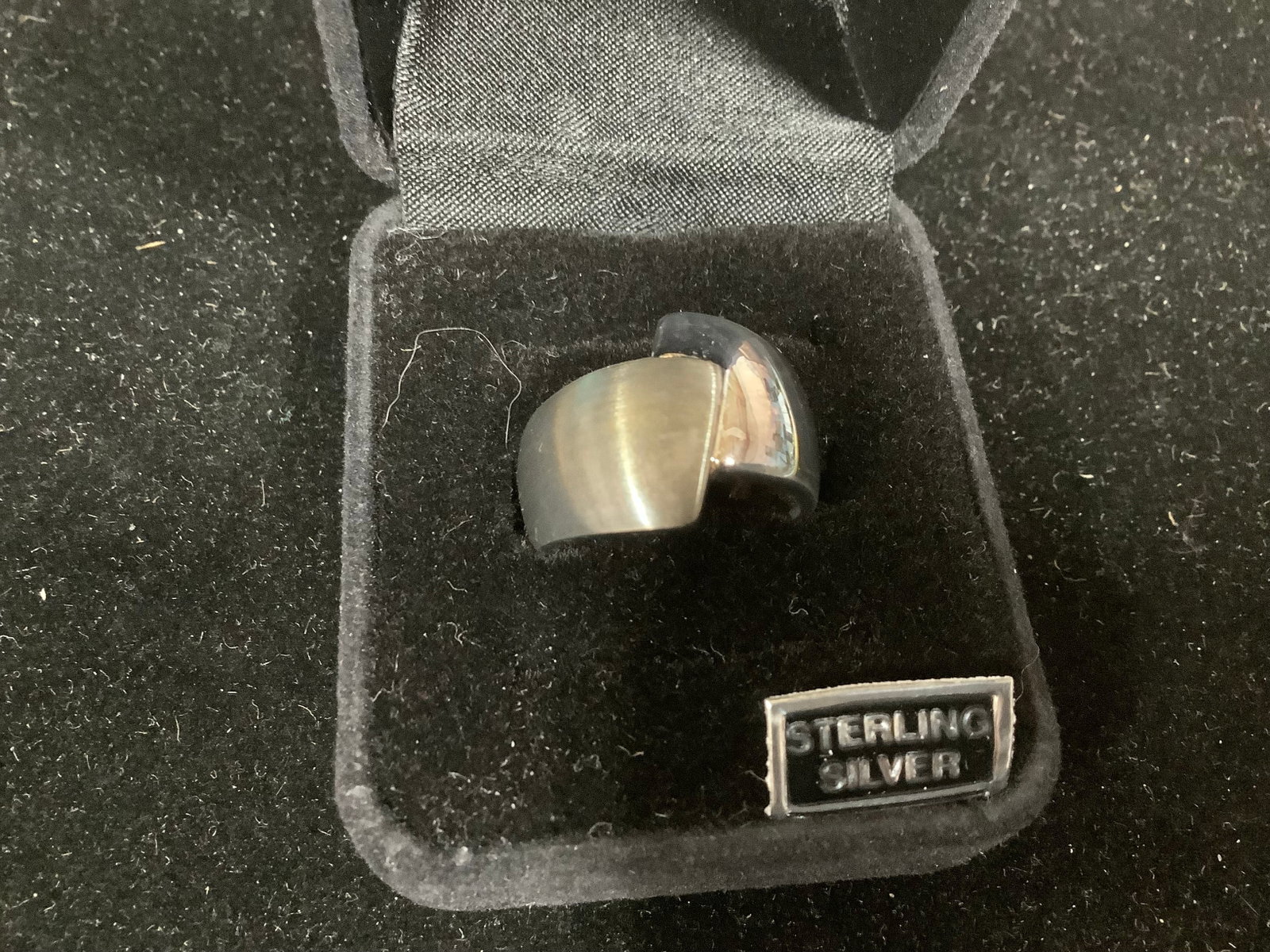 Sterling Silk Fit Satin & Polished Ring (Size: 7): Sterling Silk Fit Satin & Polished Ring (Size: 7)