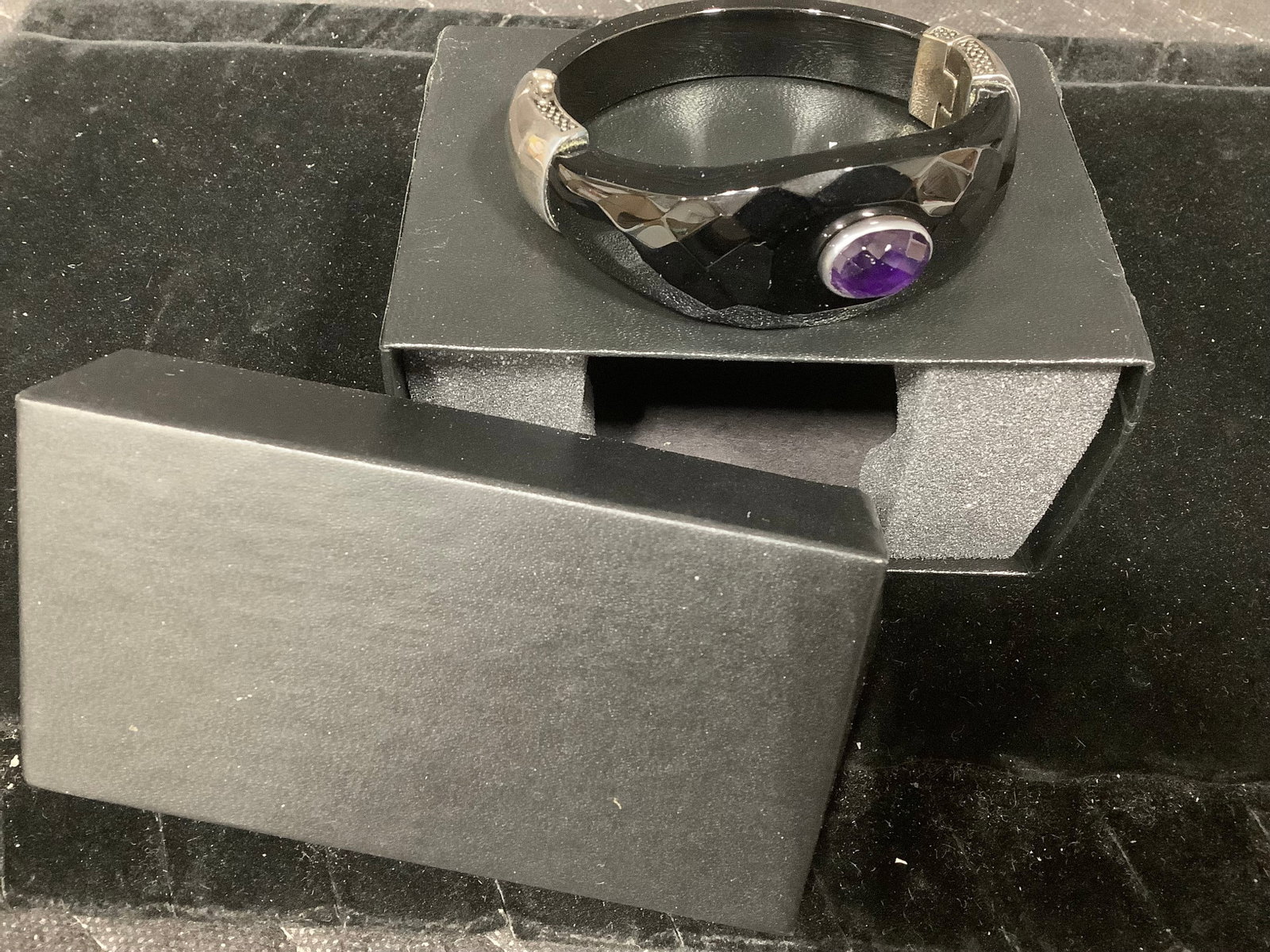 Black onyx/quartz bracelet