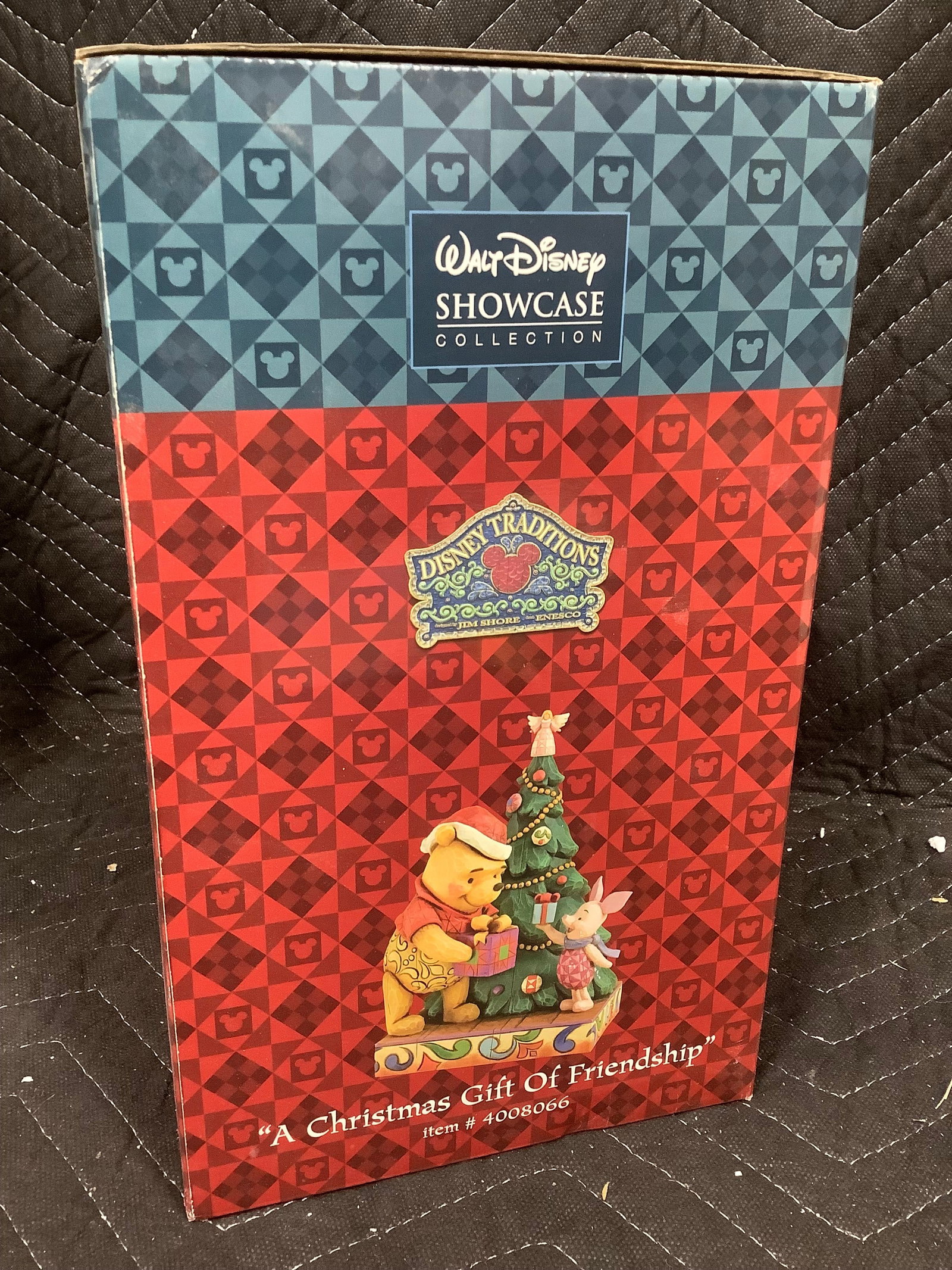 Walt Disney Showcase collection a Christmas Gift of Friendship collectible*new in box* (1 of 1)