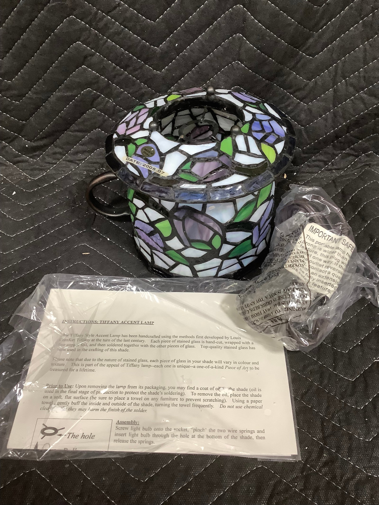 Stained glass sccent lamp(6in tall) (1 of 1)