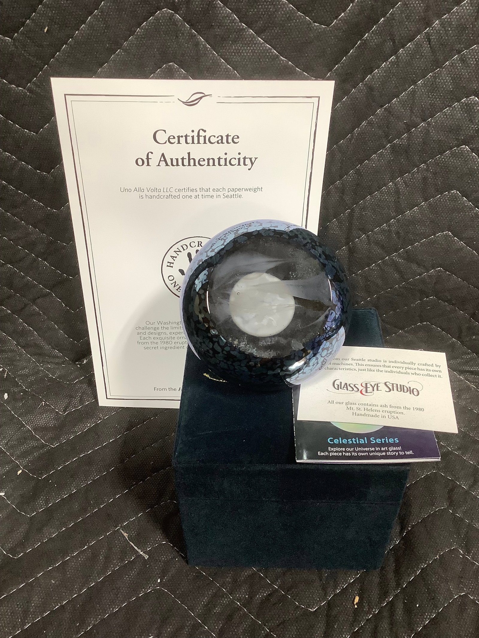 Uno Volta LLC handcrafted paperweight with COA*new in package* (1 of 1)