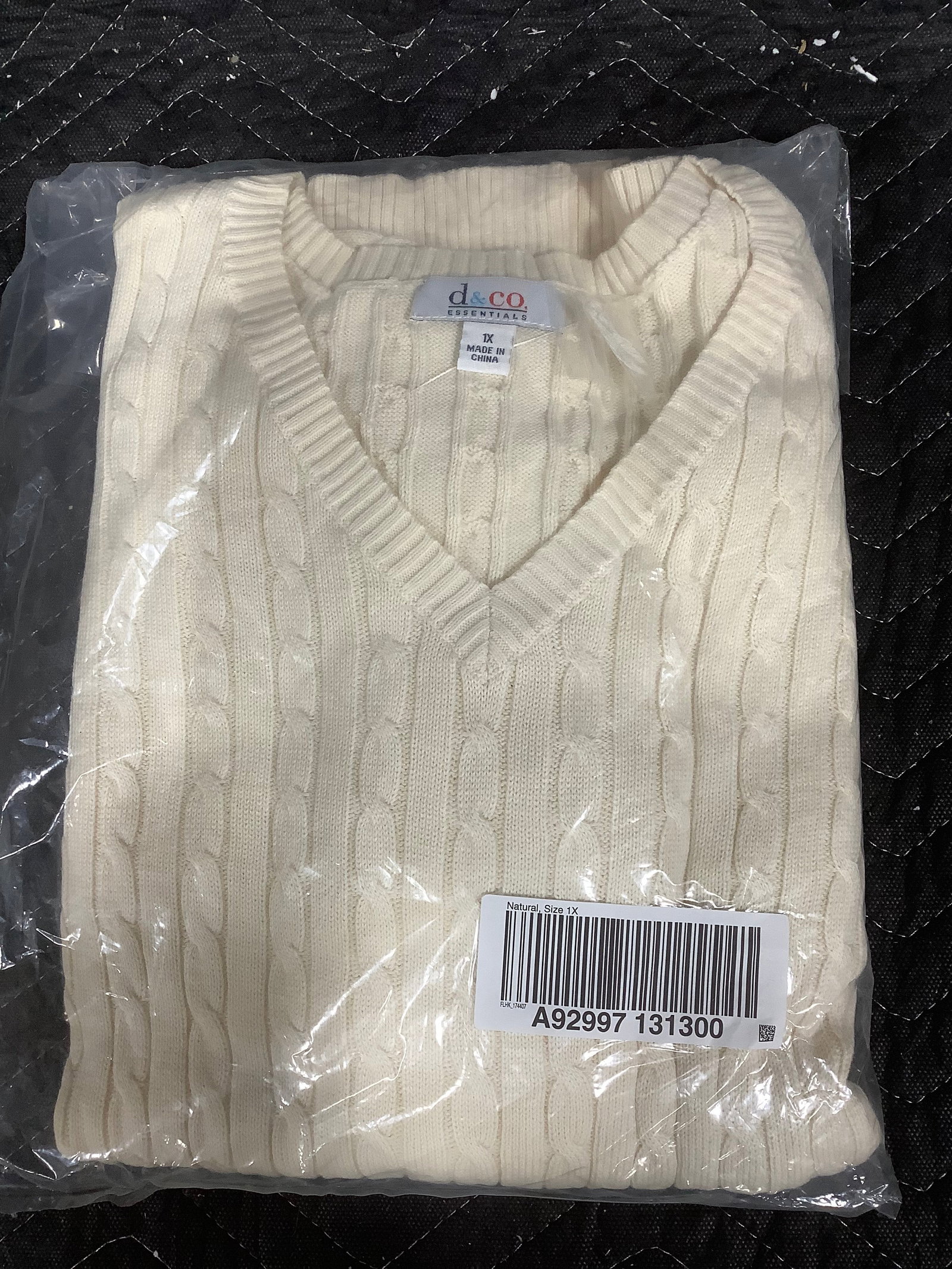 Denim & Co. essentials 3/4 sleeve V neck cable sweater(1X): Denim & Co. essentials 3/4 sleeve V neck cable sweater(1X)