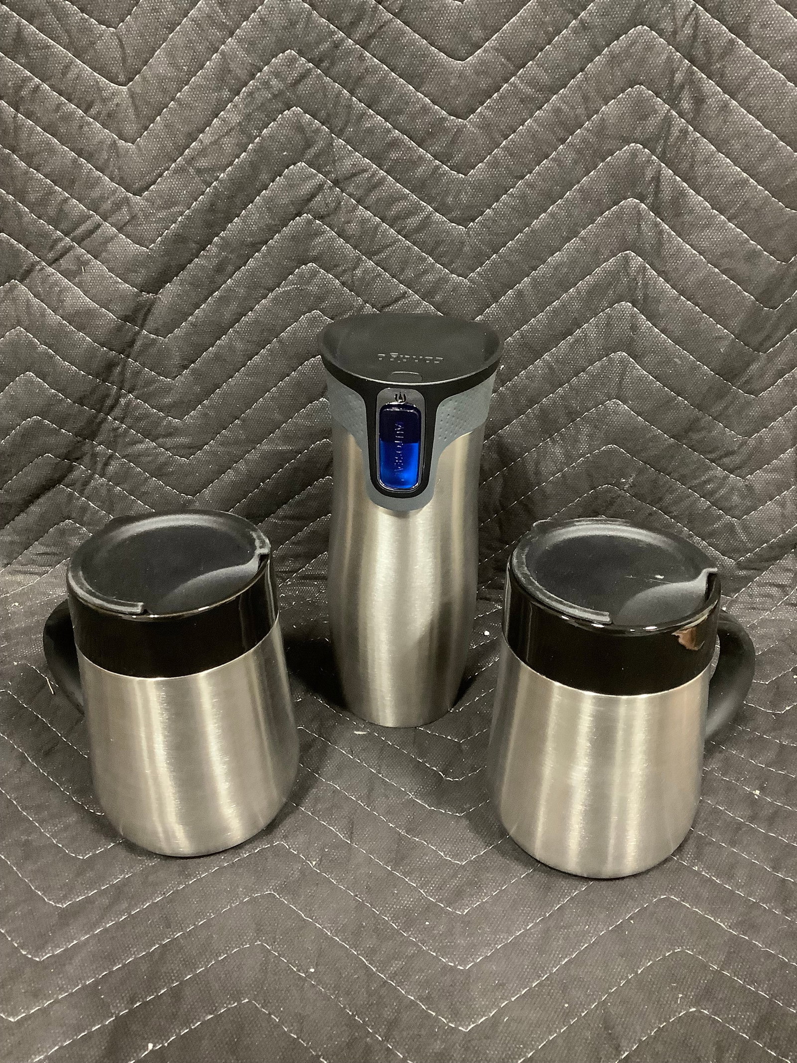 Thermos and thermos mugs (1 of 1)