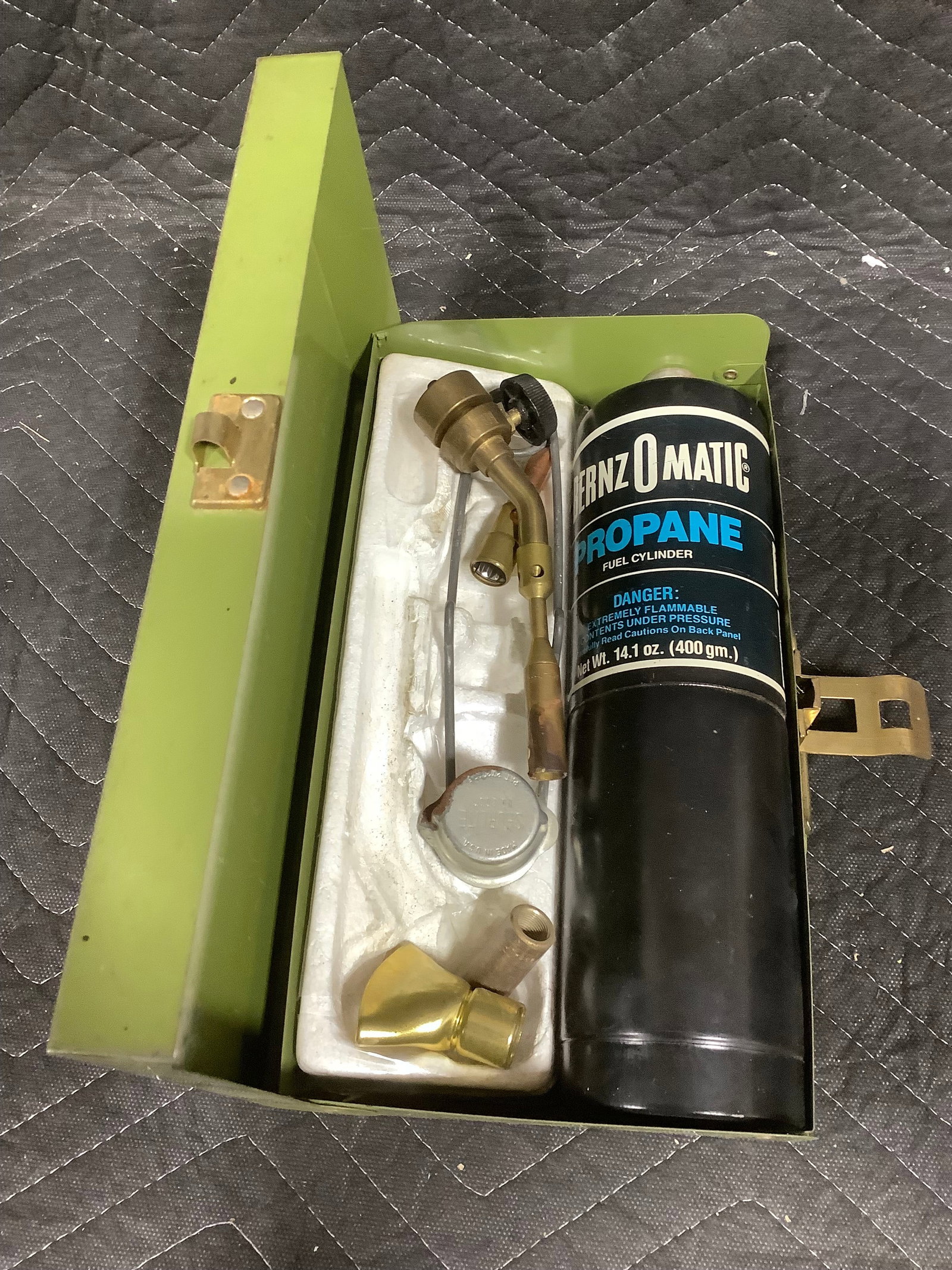 Vintage propane kit with metal case (1 of 1)