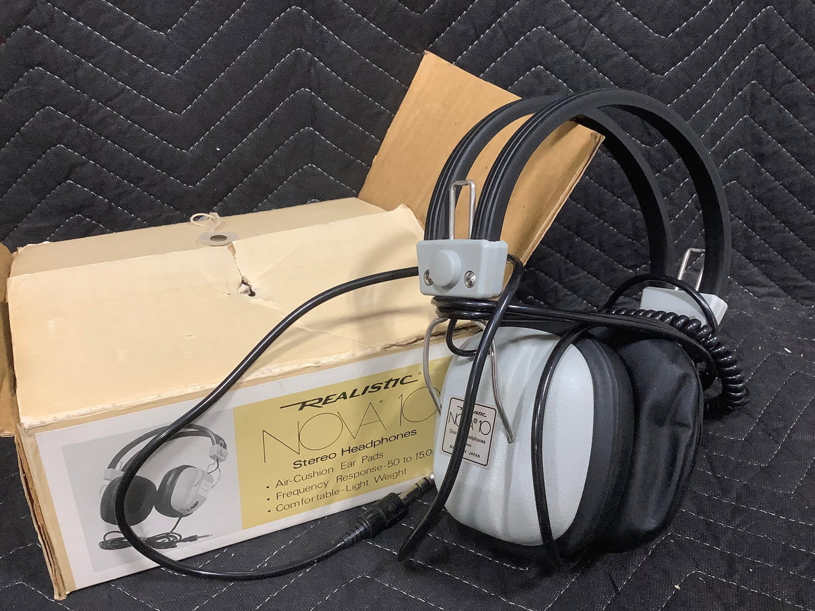 Vintage 1980s realistic NOVA 10 headphones and corded jack: Vintage 1980s realistic NOVA 10 headphones and corded jack