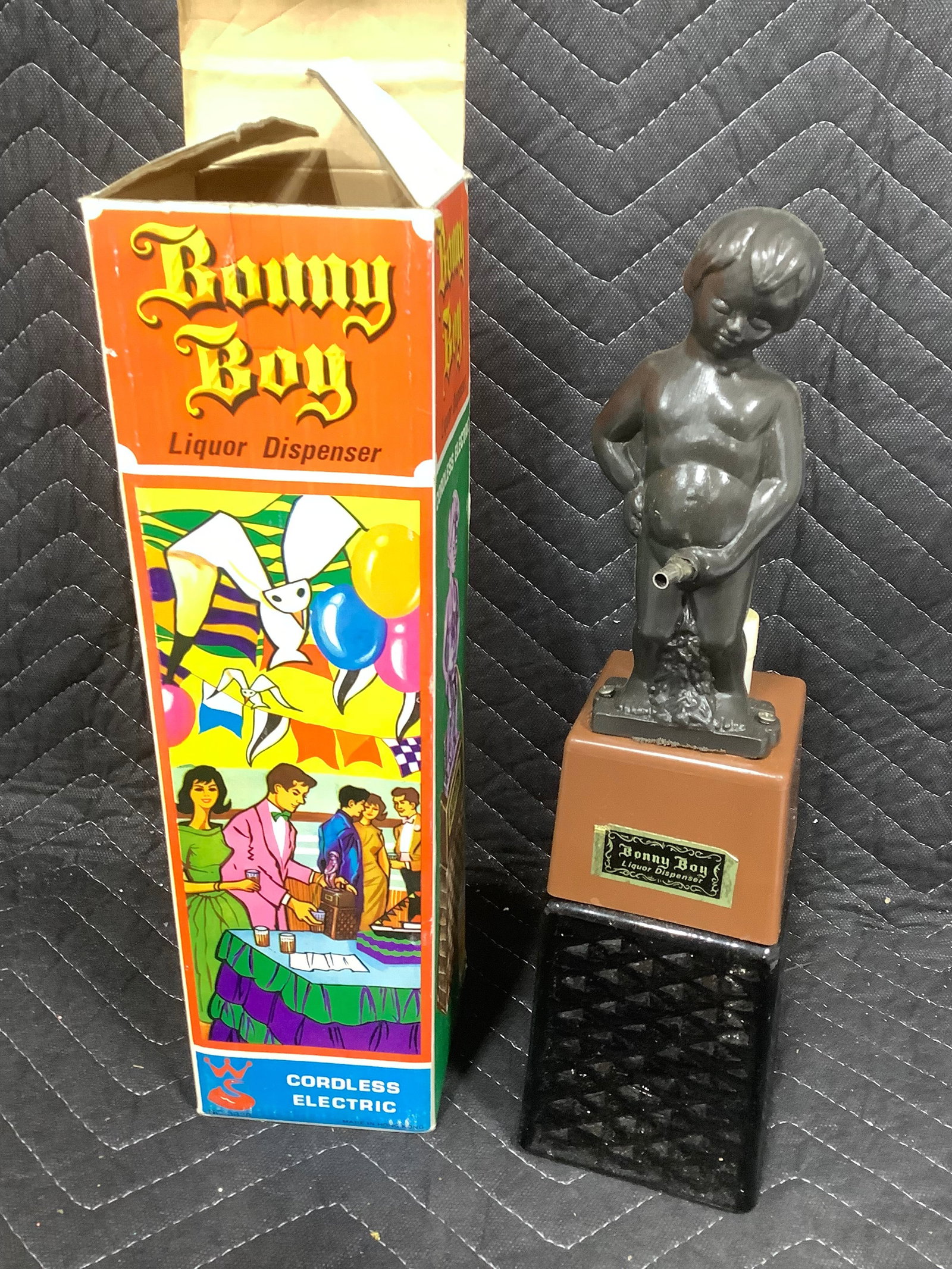 Vintage Bonny Boy Liquor Dispenser - Cordless Electric *new in box* (1 of 1)