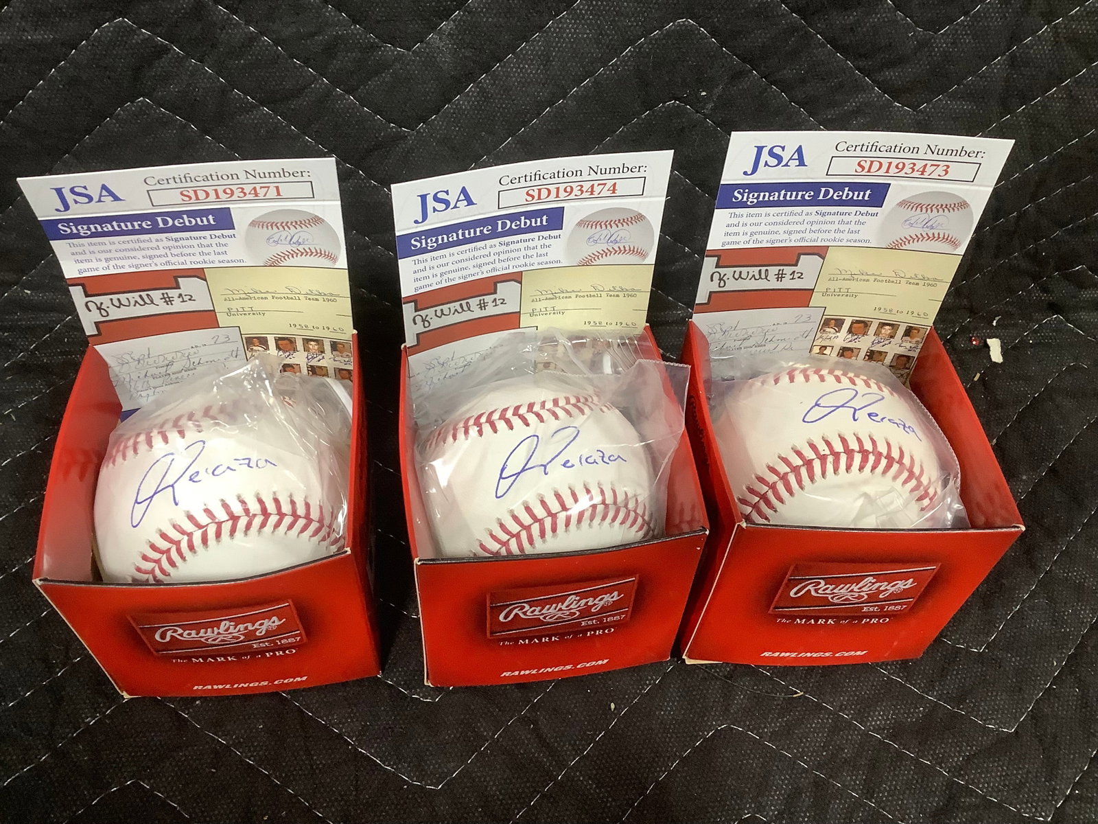 Oswald Peraza Signed Baseballs: Oswald Peraza Signed Baseballs