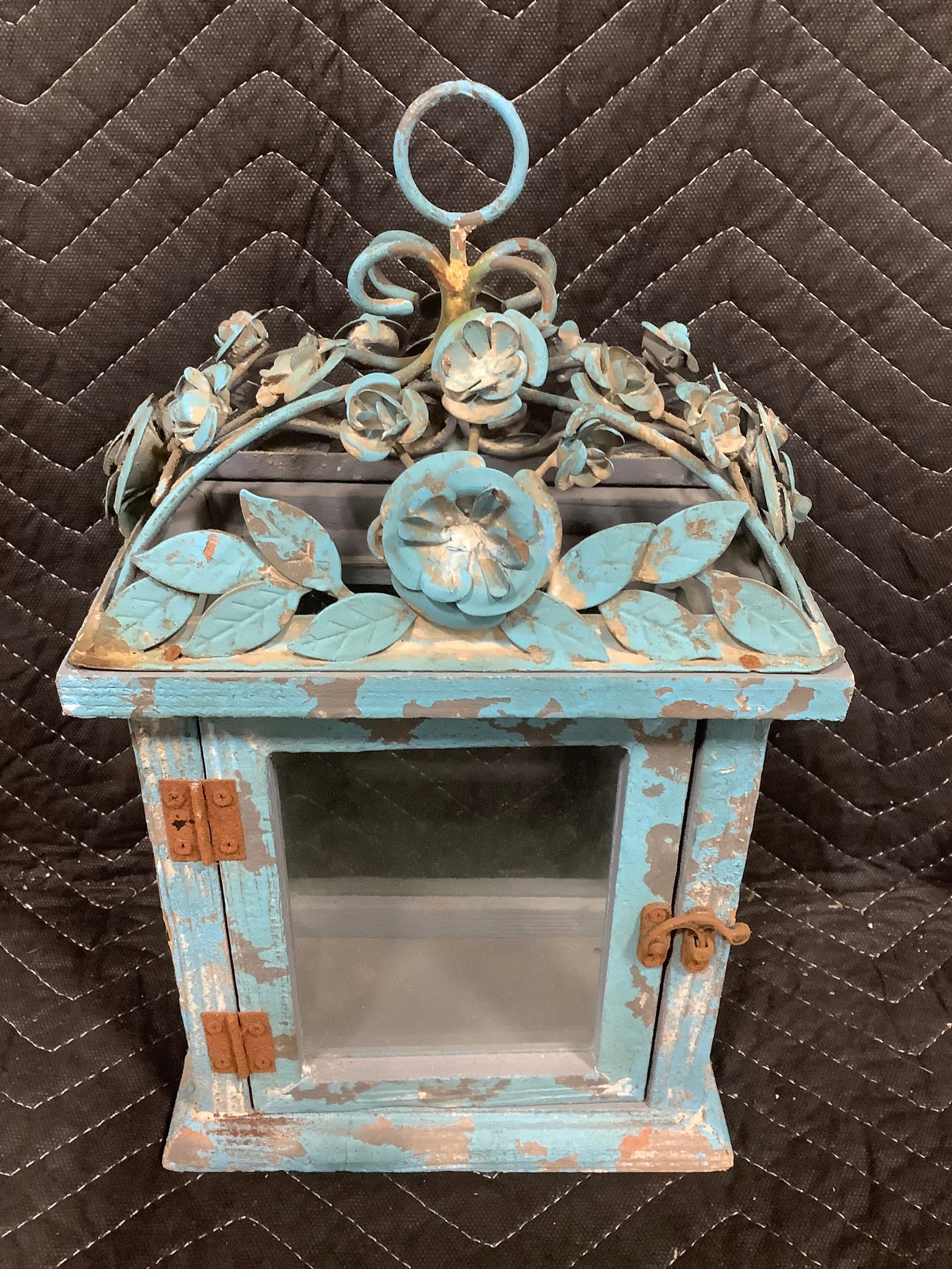 Vintage Candle Lantern (14.5in Tall): Vintage Candle Lantern (14.5in Tall)
