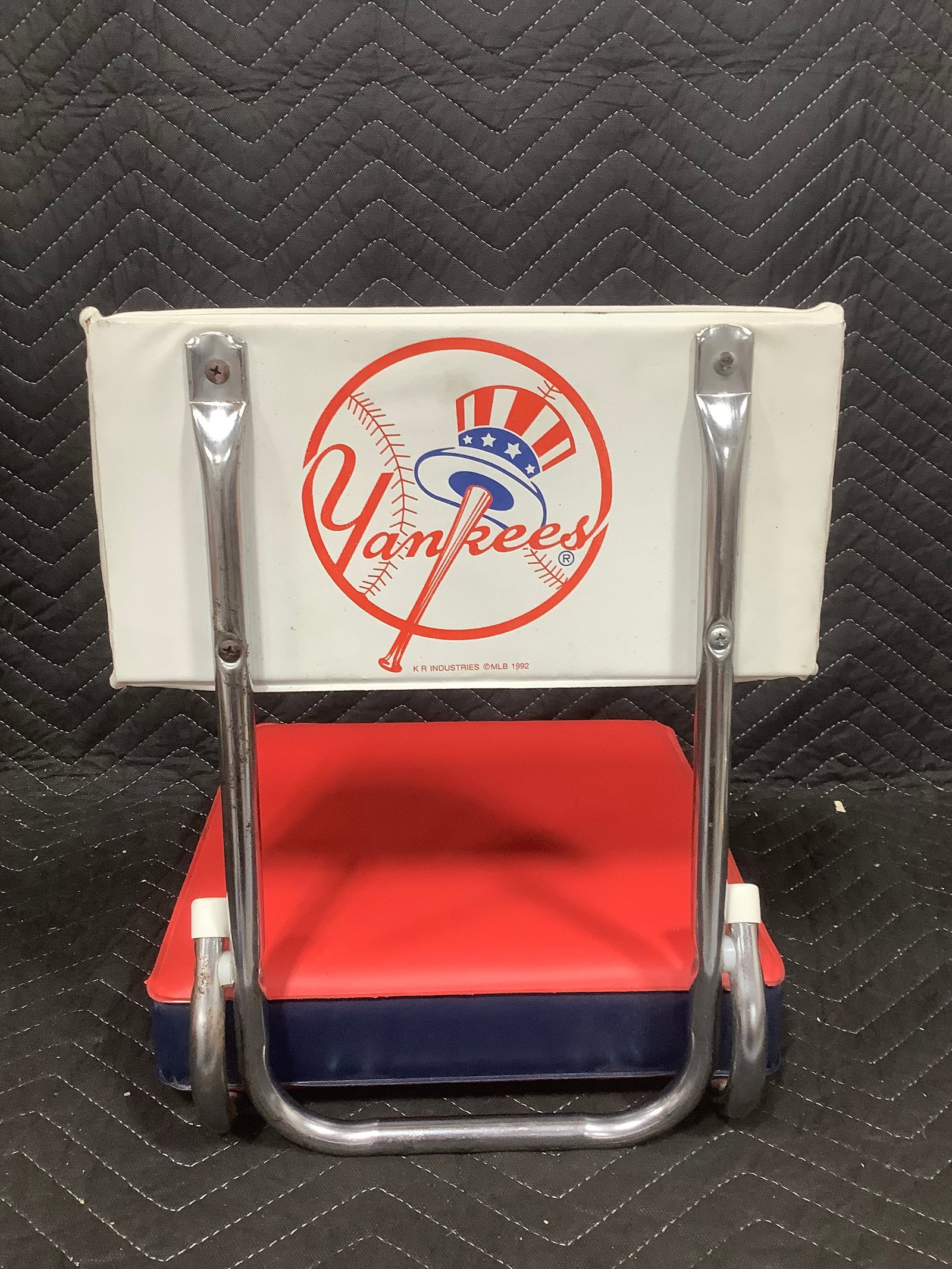 1992 Yankees Foldable Stadium Chair: 1992 Yankees Foldable Stadium Chair