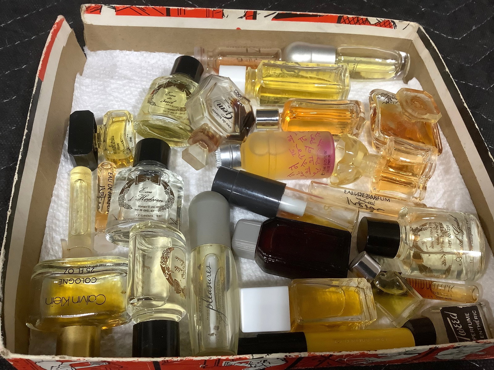 Vintage Perfumes (1 of 1)