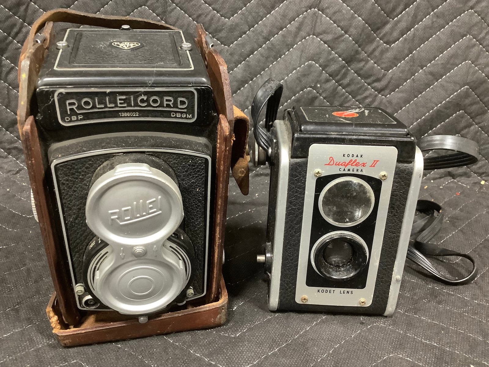 Rolleicord and Kodak Dualflex II Cameras (1 of 1)