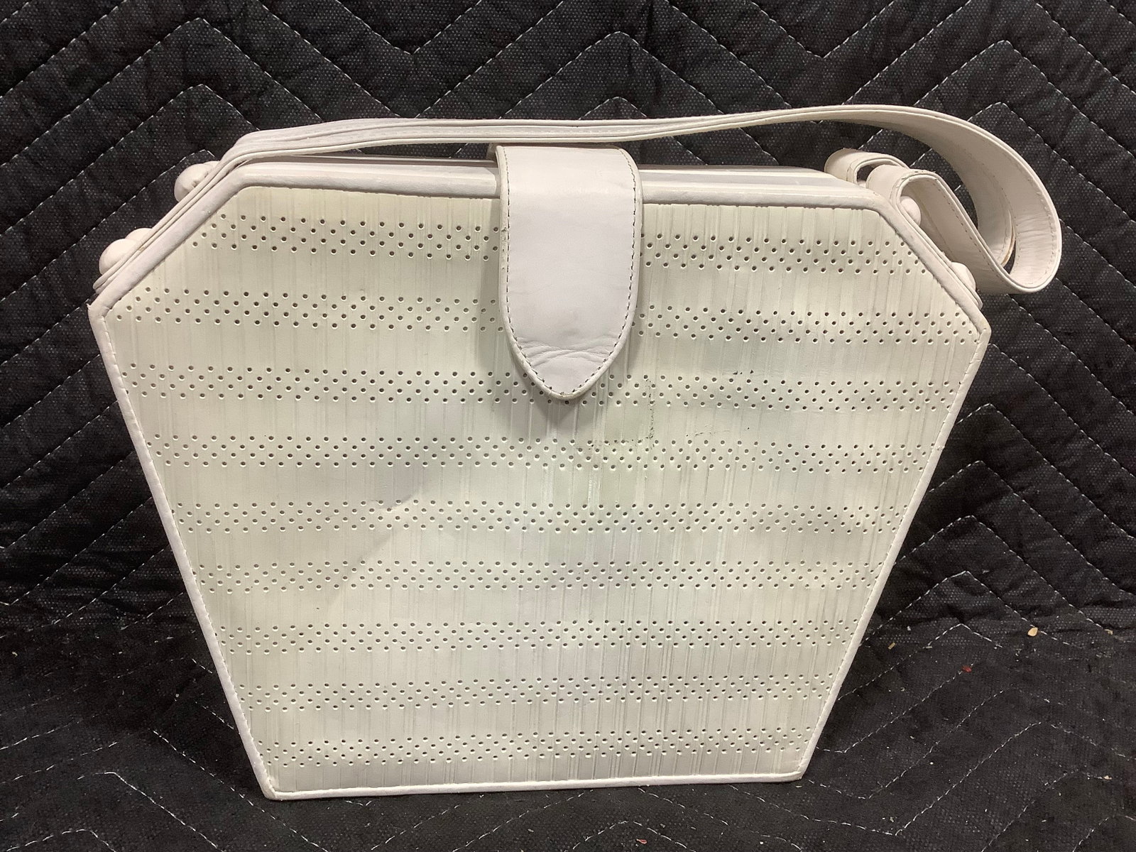 Seepi Handbag: Seepi Handbag