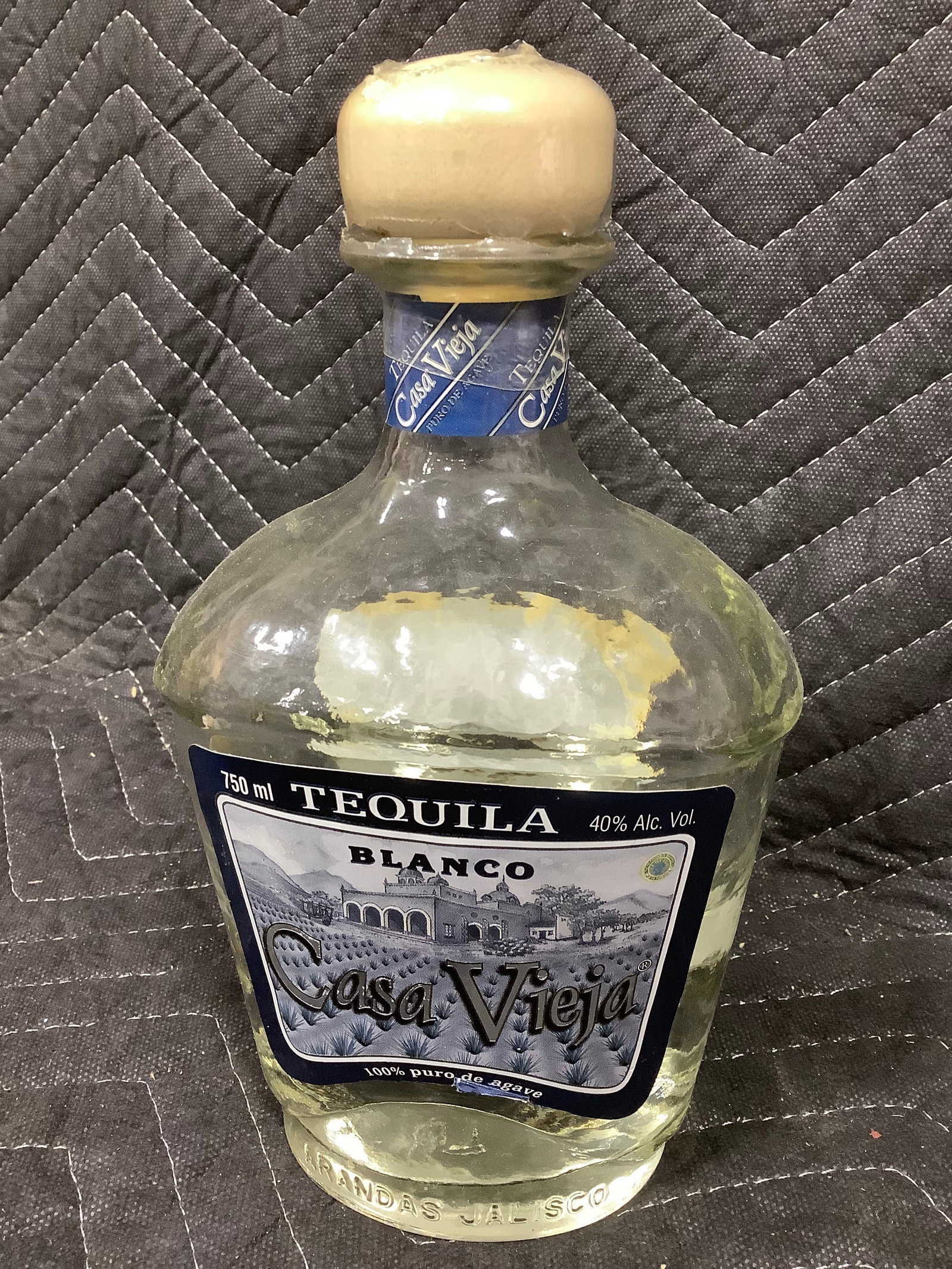 Casa Vieja Tequila Blanco - 40% (750ml) *half full*: Casa Vieja Tequila Blanco - 40% (750ml) *half full*