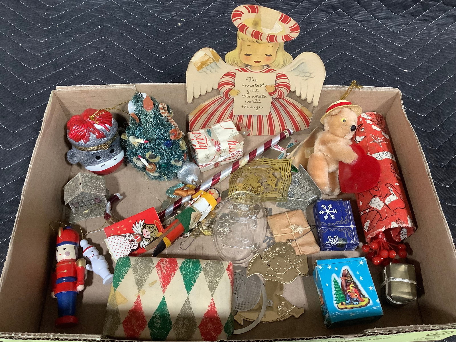 Vintage Christmas decor (1 of 1)