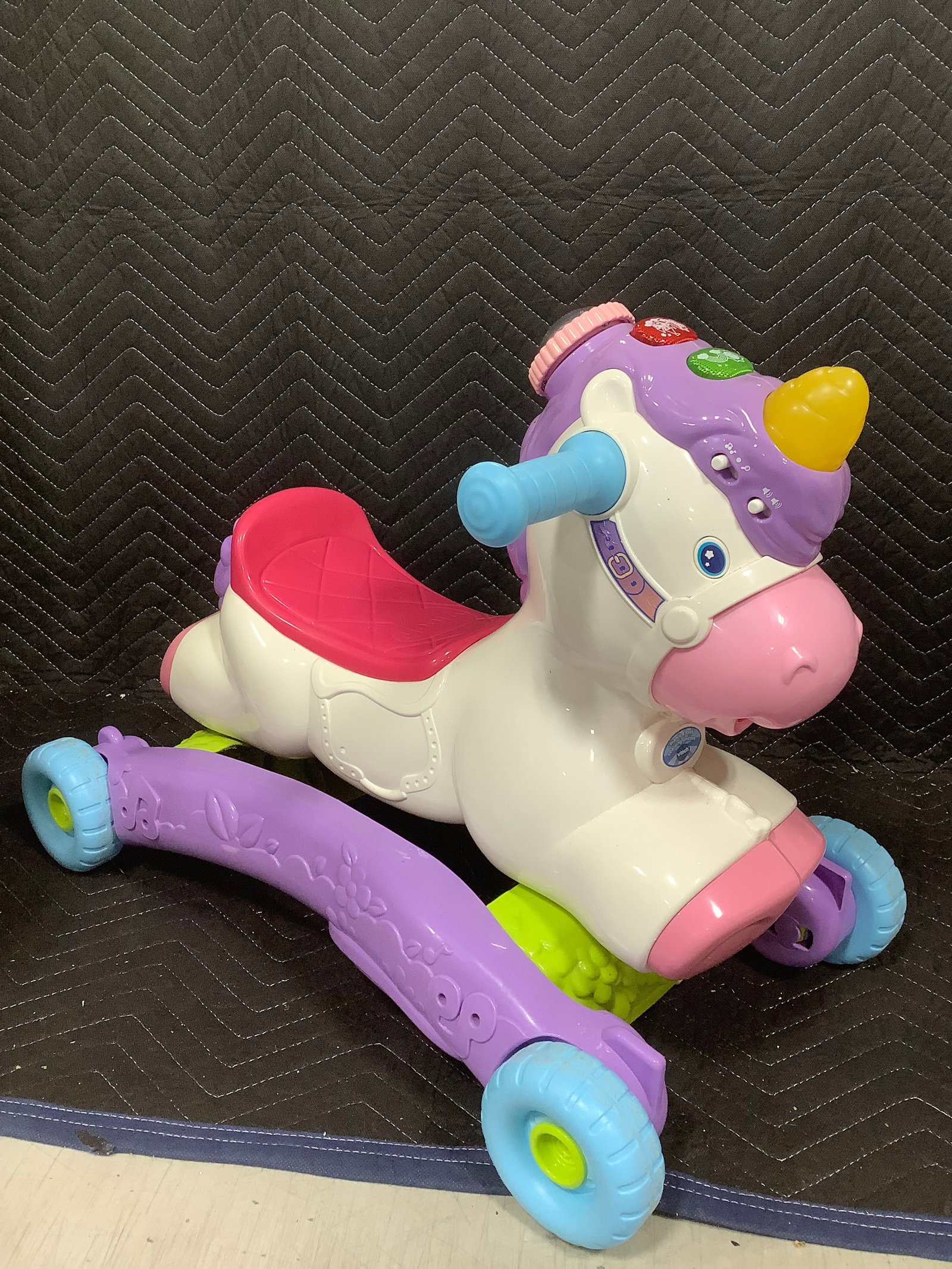 Vtech prance and rock learning unicorn (1 of 1)