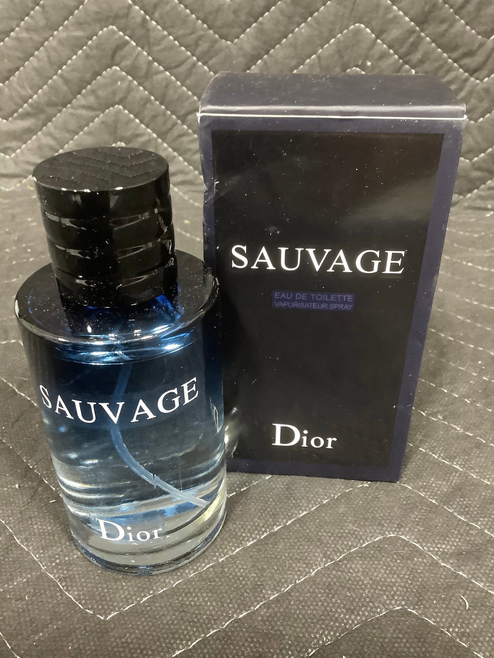 Sauvage Dior Toilette Spray (100ml) *sealed*: Sauvage Dior Toilette Spray (100ml) *sealed*