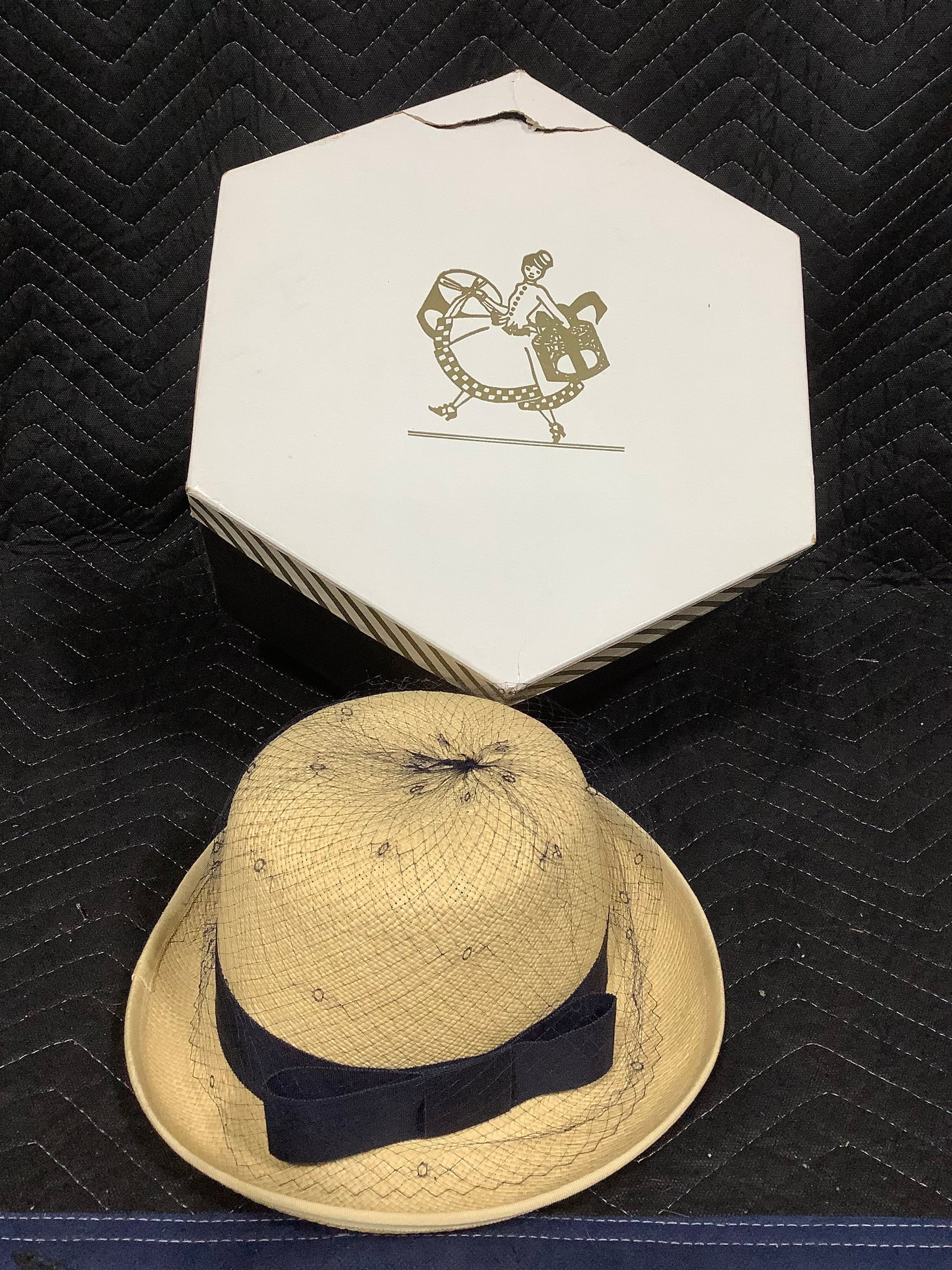 Beige Straw Hat: Beige Straw Hat
