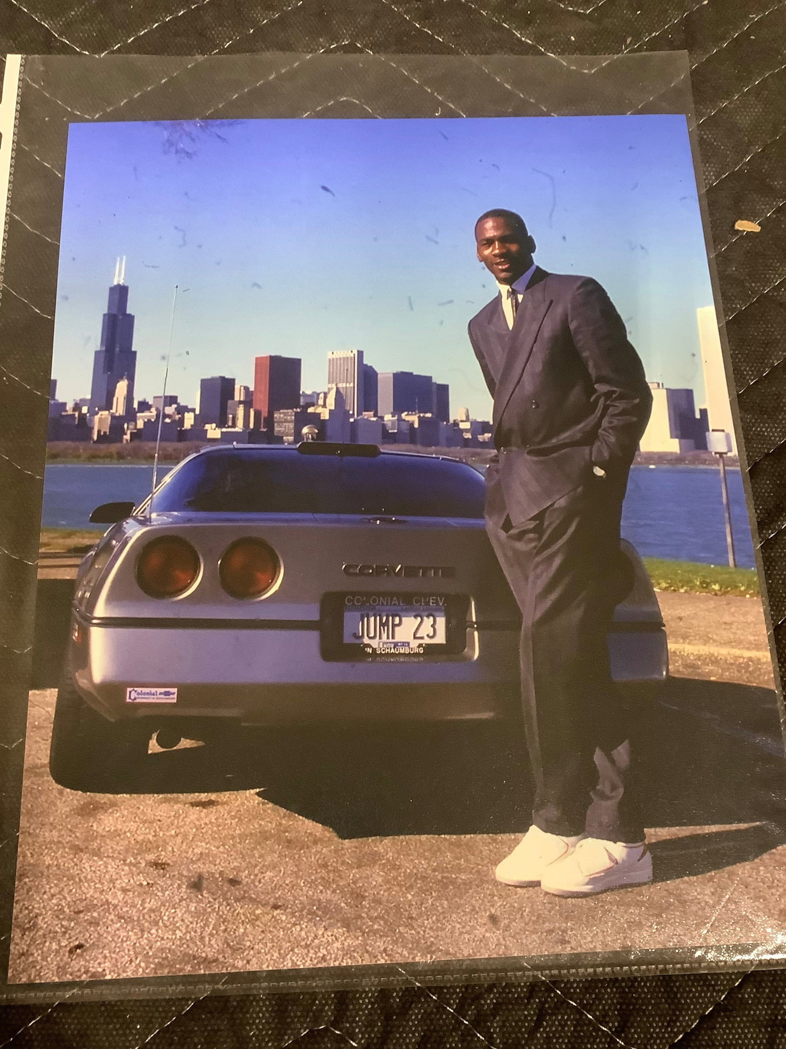 Michael Jordan Corvette Photograph (8inx10in): Michael Jordan Corvette Photograph (8inx10in)