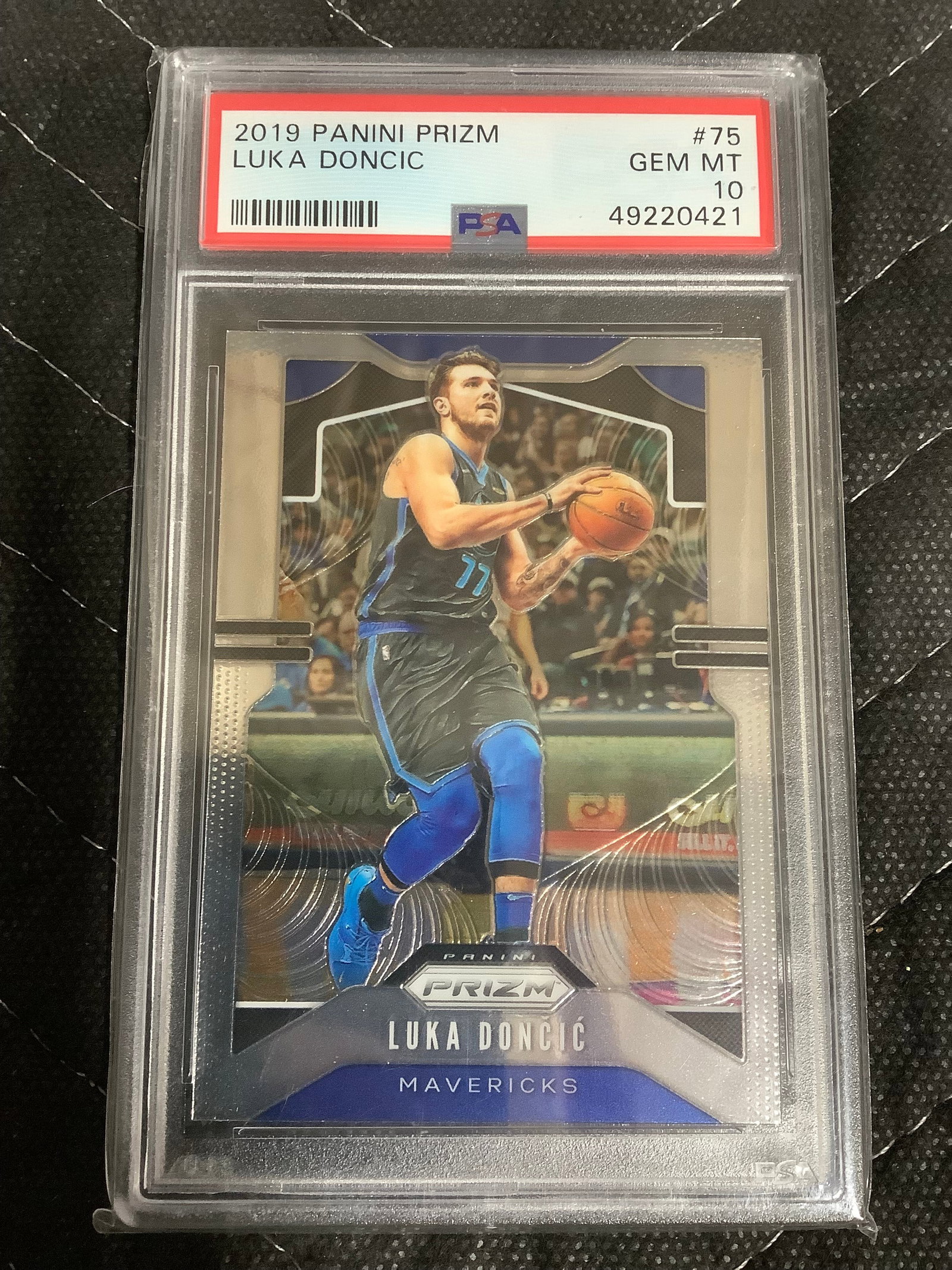 2019 Panini Prizm Luka Doncic Graded Card: 2019 Panini Prizm Luka Doncic Graded Card