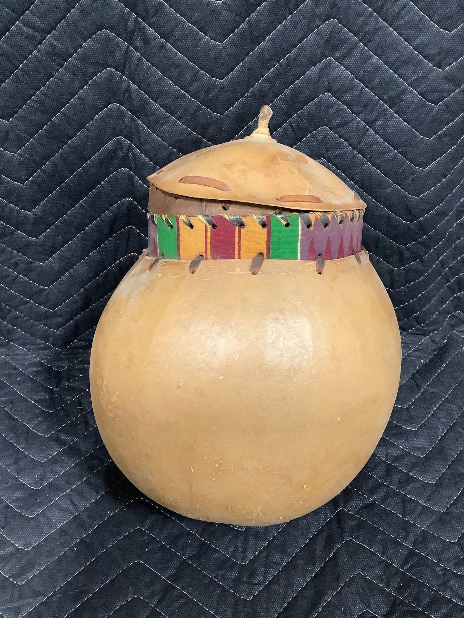 Handmade gourd pot(12.5in tall): Handmade gourd pot(12.5in tall)