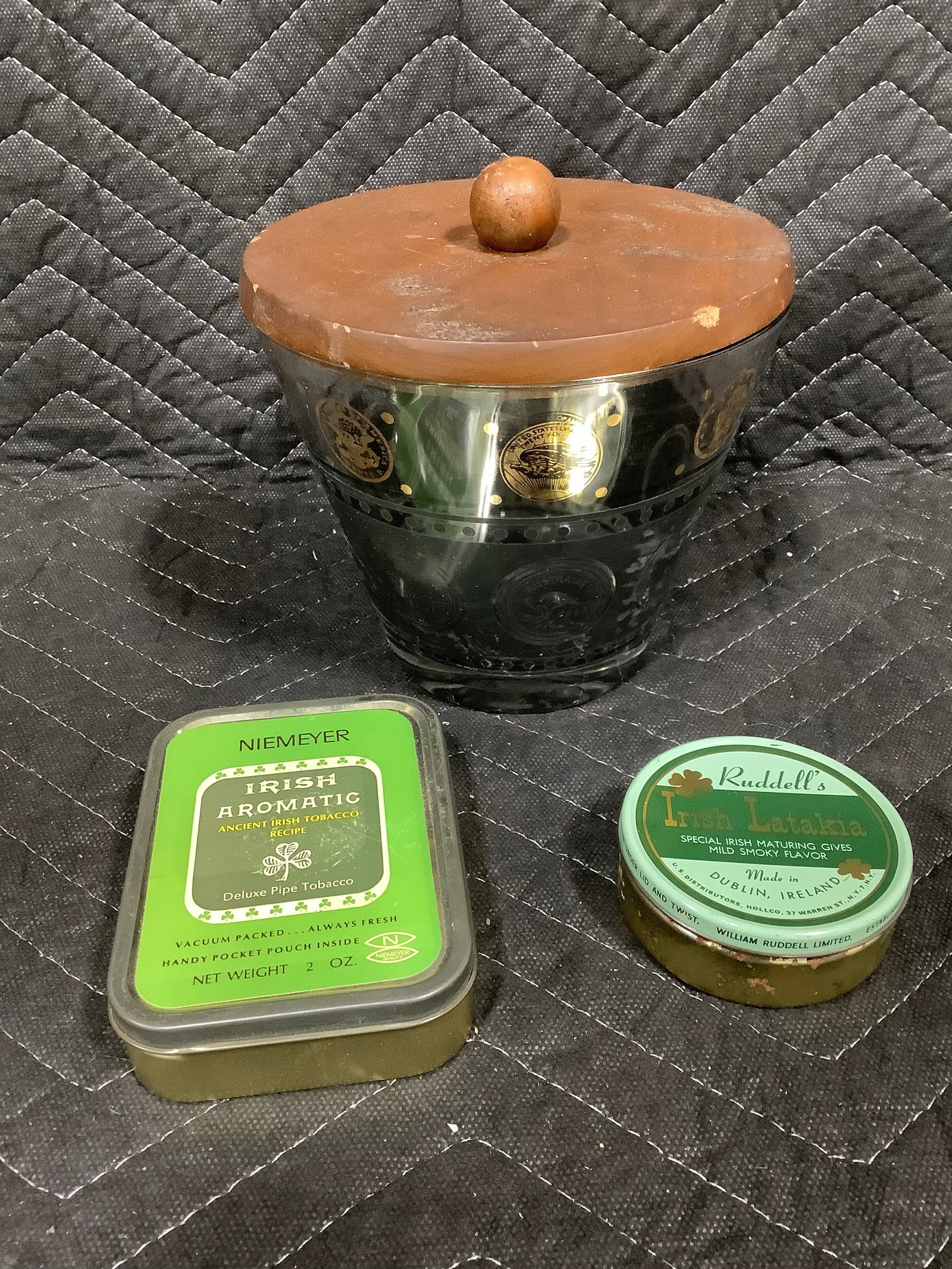 Vintage ice bucket: Vintage ice bucket