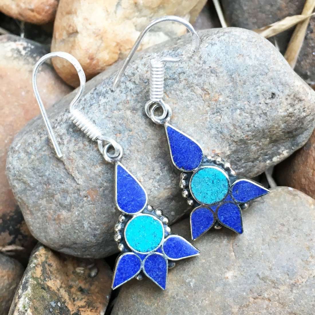 Buddhist Lapis Vintage Tibetan Nepali Earring: Tibetan Jewelry :- Exquisitely Beautiful & Amazingly affordable. We are an expert in manufacturer & trade and ship (Wholesale & Export) worldwide. Our manufacturing is located in Kathmandu