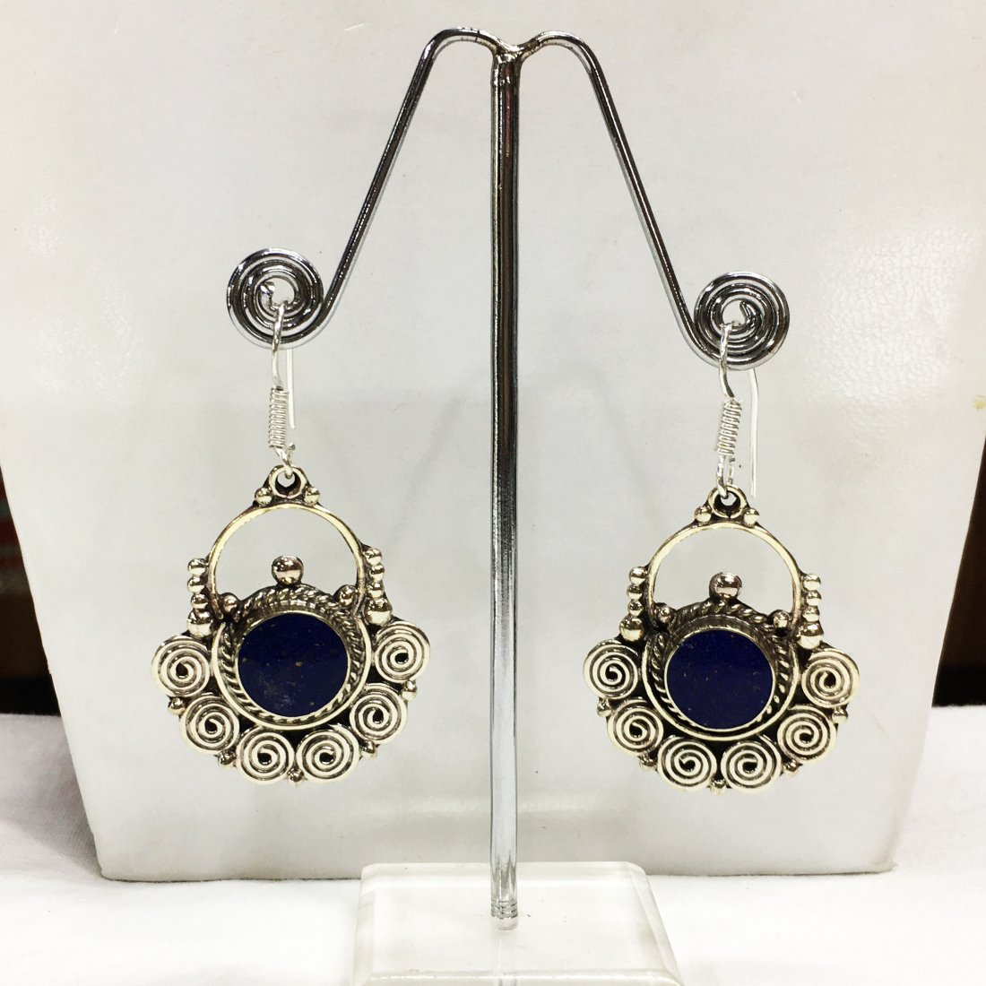 Tibetan Buddhist Natural Lapis Vintage Earring: Tibetan Jewelry :- Exquisitely Beautiful & Amazingly affordable. We are an expert in manufacturer & trade and ship (Wholesale & Export) worldwide. Our manufacturing is located in Kathmandu