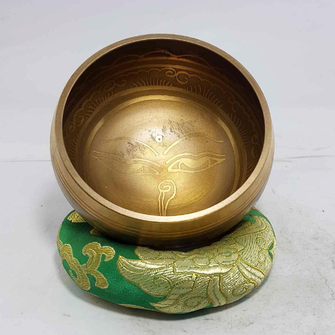 Buddha eye Design Singing Bowls [Casting] (1 of 3)