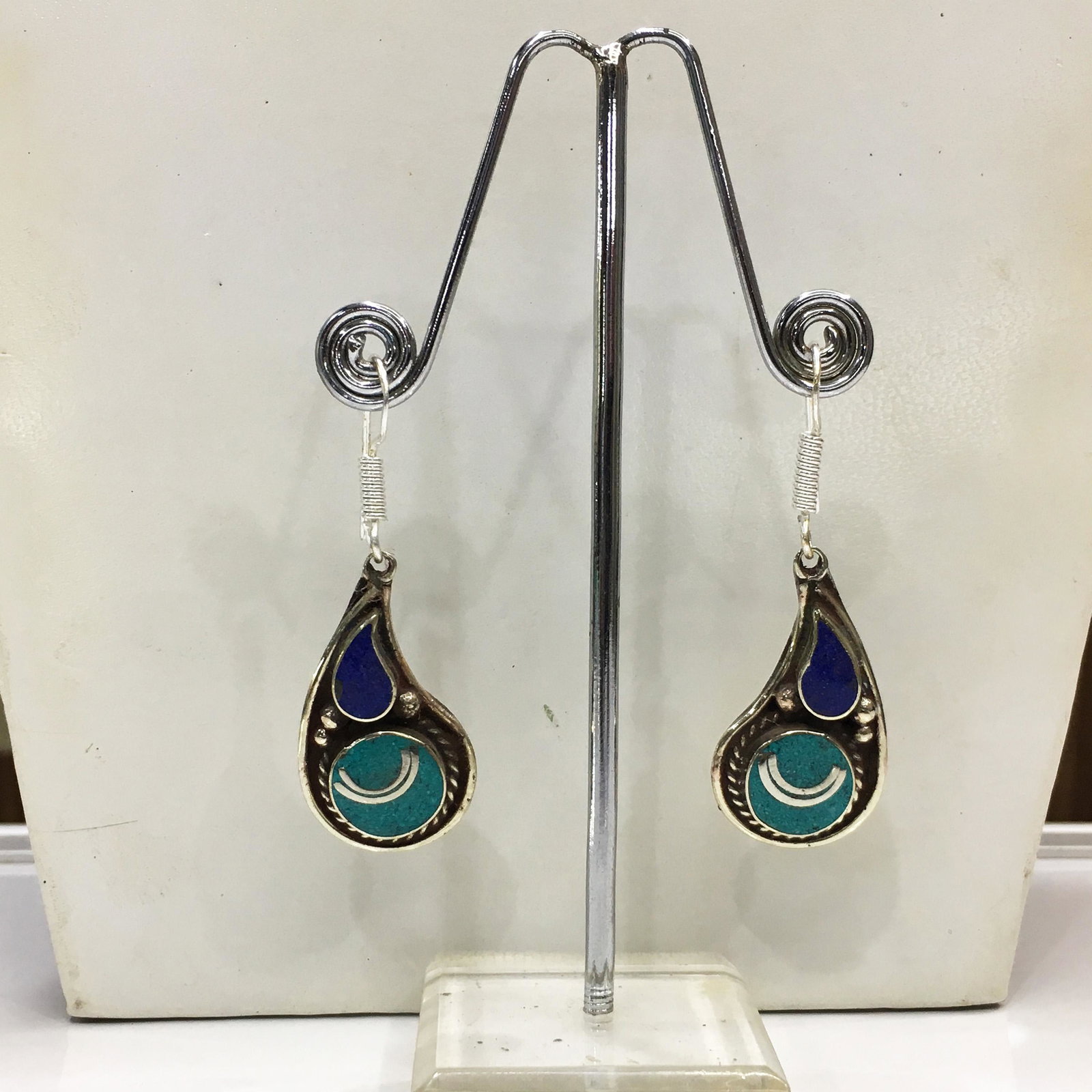 Tibetan Turquoise & Lapis Handmade Boho Earrings: Tibetan Handmade Ethnic Earrings Main Stone: Turquoise, Coral & Lapis Metal: Tibetan Silver Material: Stone Brand: Handmade Style: Bohemian Ethnic Origin: Tibetan Country/Region of Manufacture: Nepal