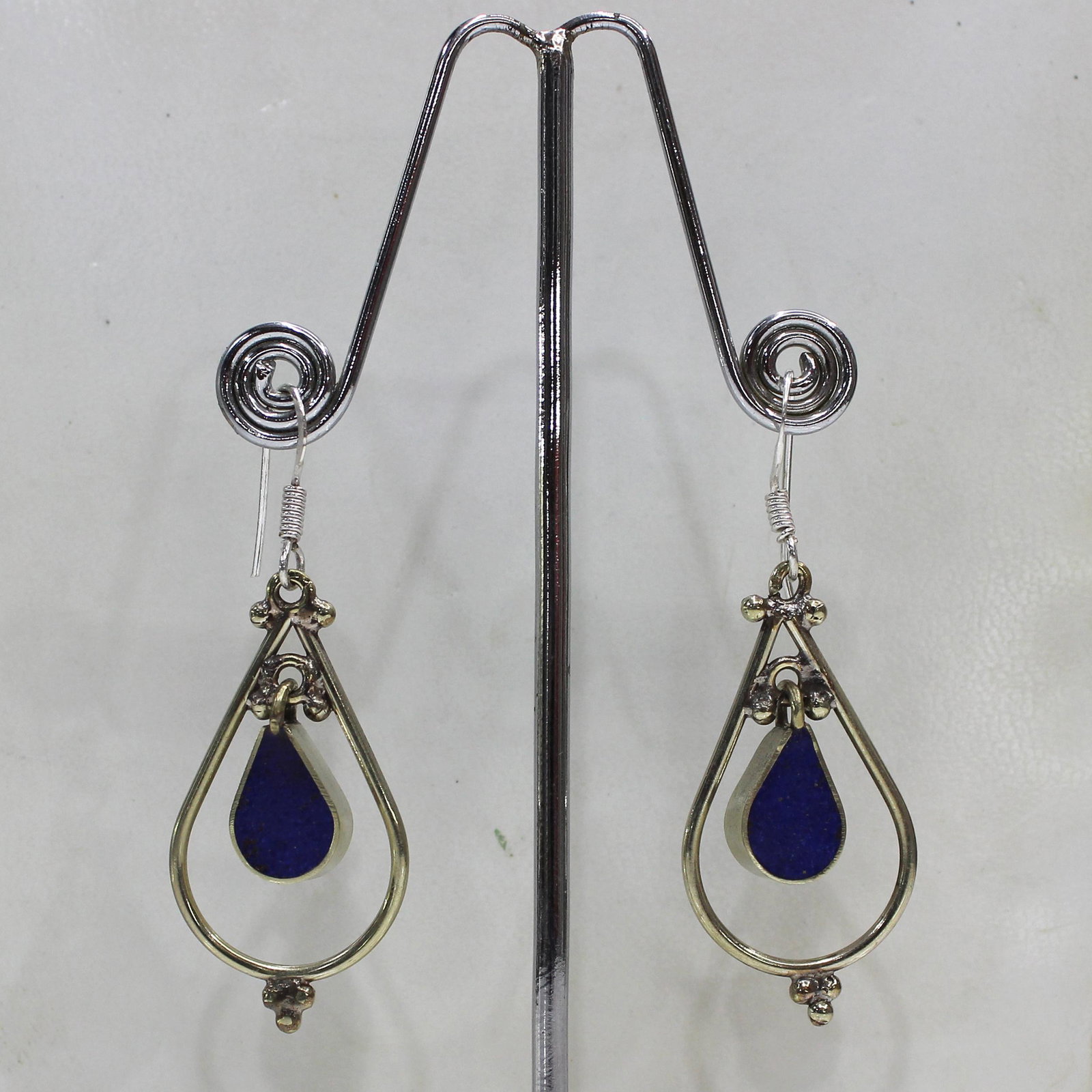 Tibetan Lapis Handmade Ethnic Earrings: Tibetan Handmade Ethnic Earrings Main Stone: Turquoise, Coral & Lapis Metal: Tibetan Silver Material: Stone Brand: Handmade Style: Bohemian Ethnic Origin: Tibetan Country/Region of Manufacture: Nepal