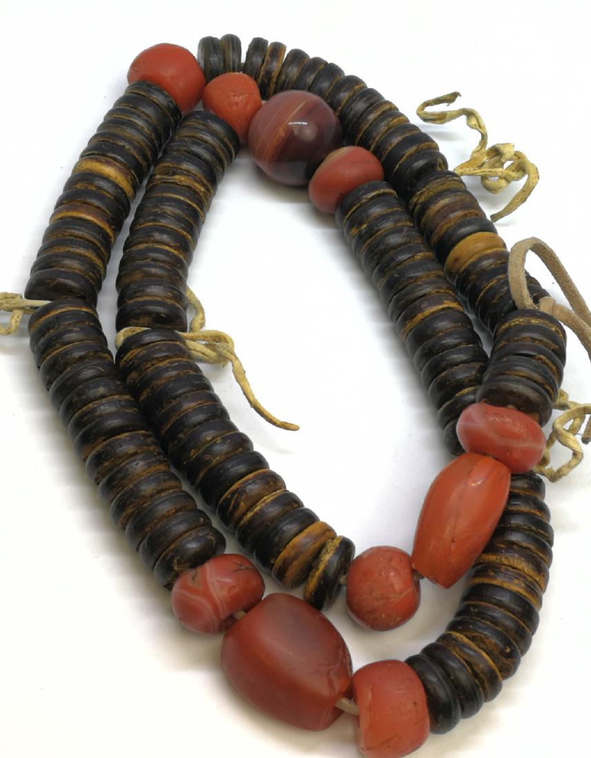 chinese wood and agate beads (1 of 8)