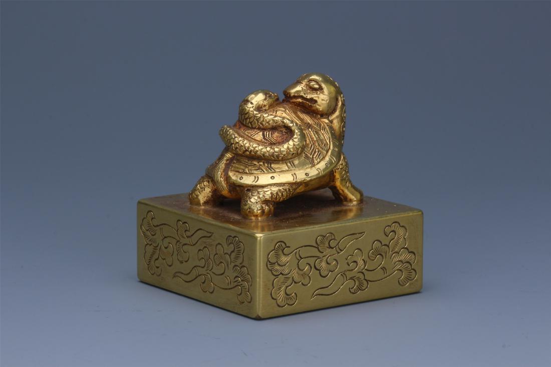 Chinese  Gilt Bronze Turtle Seal (1 of 9)