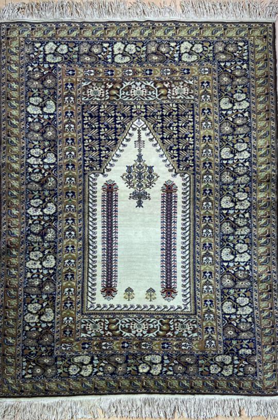 Vintage Turkey Panderma Carpet (1 of 5)