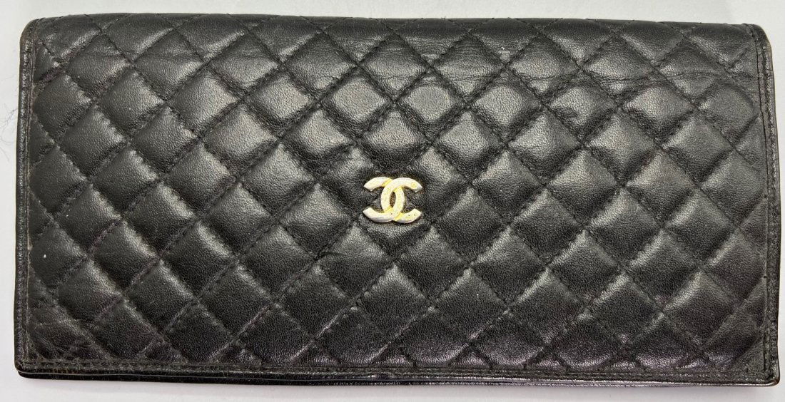 Vintage Chanel Wallet (1 of 4)