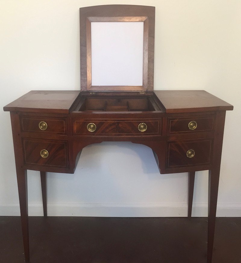 Vintage Ladies Vanity (1 of 7)