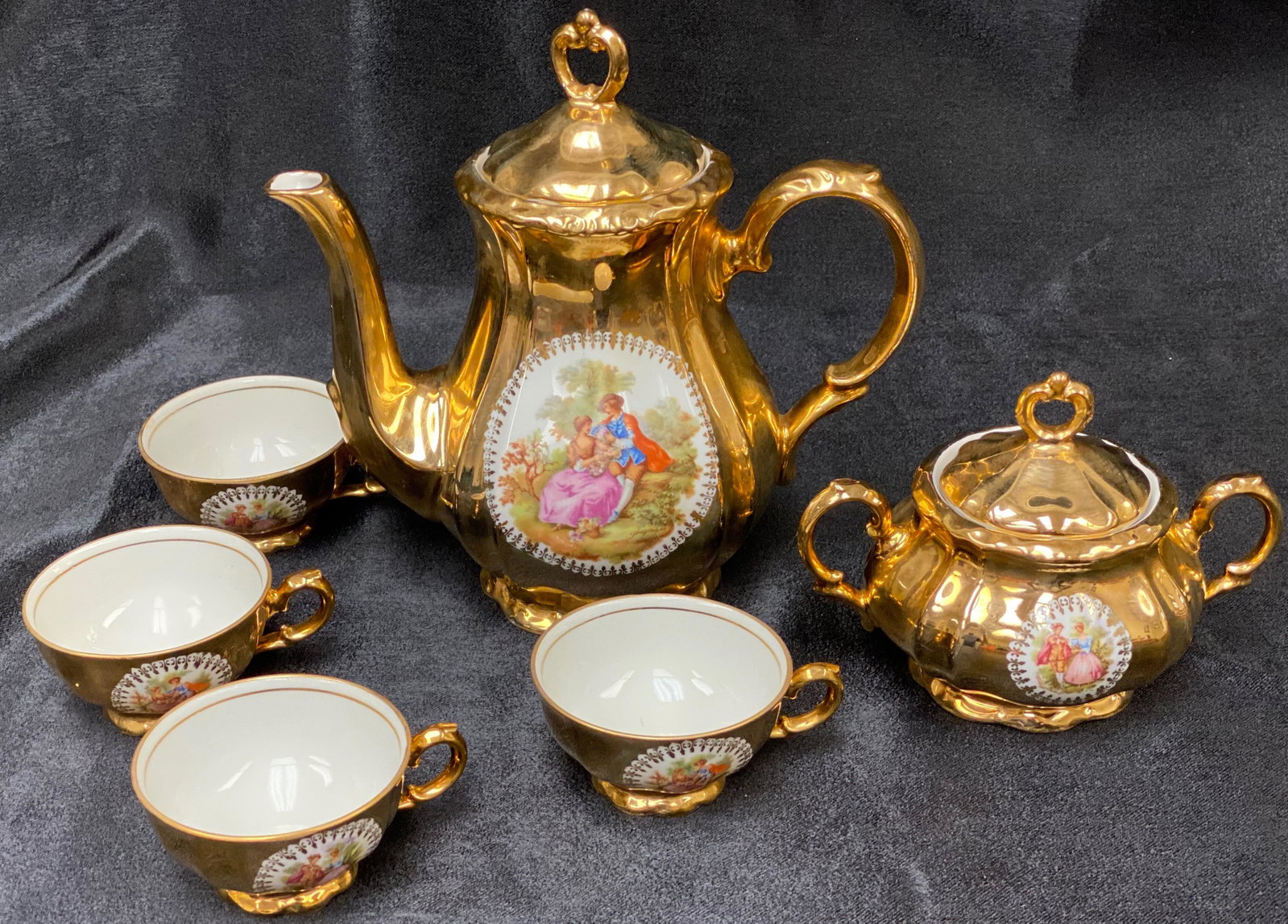 22K Gold Tea Set | Bareuther Bavaria: 22K Gold Tea Set | Bareuther Bavaria | Set of (6) | 4 Cups 1 Pitcher & 1 Sugar Bowl