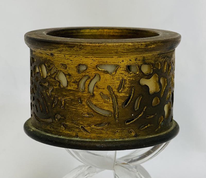 Tiffany Studios Grapevine Pen Wipe: Tiffany Studios Grapevine Pen Wipe | 2 1/4 Round 1 1/2 H | Marked Bottom Tiffany Studios New York 981