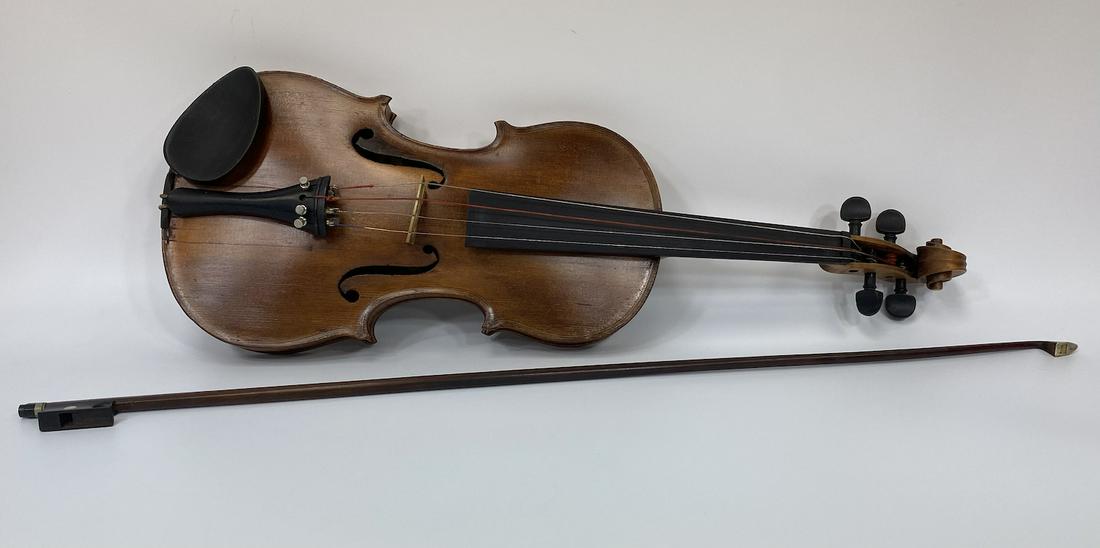Antique Stradivarius Violin (Copy) made in Czech (1 of 4)