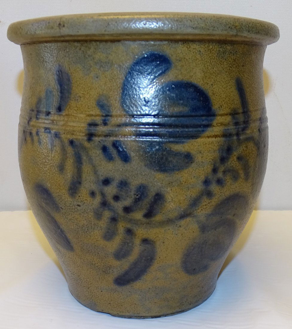 Nice Small Greensboro Pa Freehand Decorated Crock (1 of 6)
